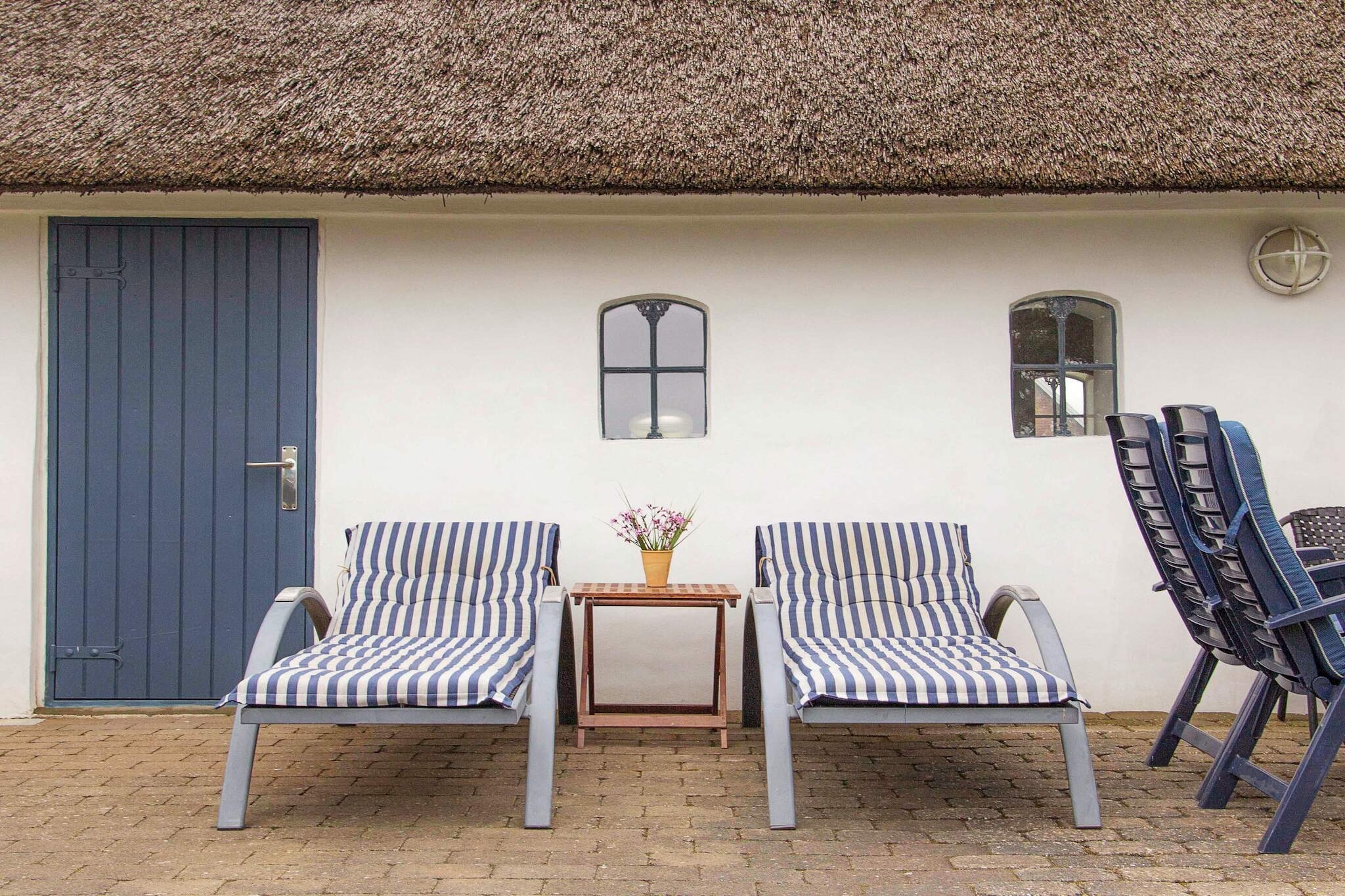 Internet Access DSL, dining room, Kitchen(cooker(electric), hood, coffee machine, microwave, fridge(+ freezer), washing machine), Living/bed room(TV(satellite, german television channels, danish TV channels (DR1 and TV2)), radio), bedroom(double bed), bedroom(double bed), bedroom(double bed), bedroom(single bed), bathroom(bathtub or shower, washbasin, toilet), Bubble bath(indoor, heated), heating(electric), terrace, BBQ, billiards, air to air heatpump