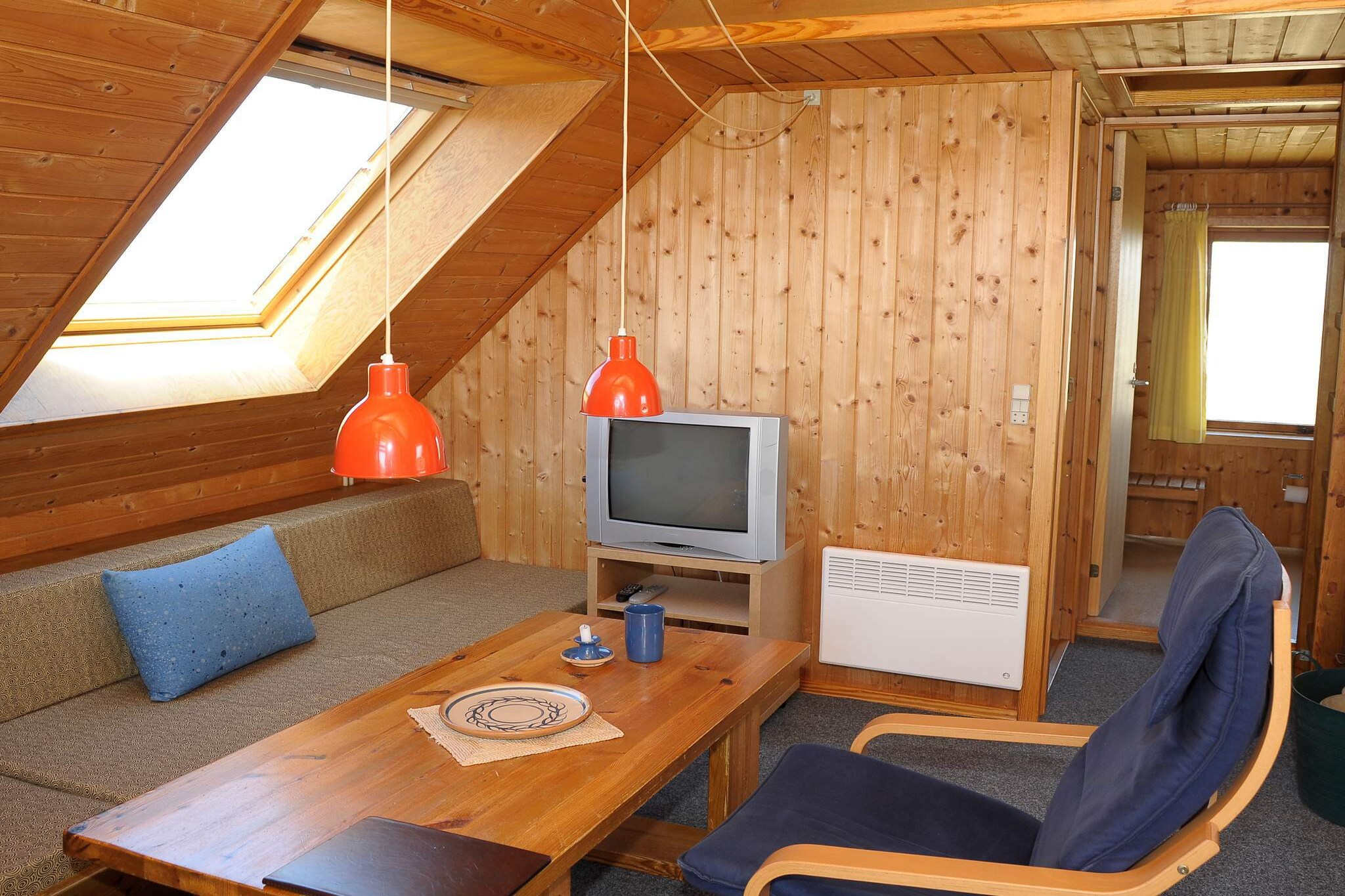 Holiday cottage located on an open dune plot. There are various activities in the area e.g. tennis court, 18 holes golf course, Put and Take lake, galleries and art shops. The ideal settings for an unforgettable holiday. No letting to youth groups.A refundable deposit might be charged closer to your check-in date. The security deposit ensures a smooth stay and covers any additional services or consumption charges.This deposit covers utilities consumed during your stay and any additional services that may be taken.The final amount will be adjusted based on actual meter readings, actual usage of extra services, and any remaining balance will be refunded within 21 days after checkout.This deposit simply acts as a prepayment for charges that  you would anyways pay for, ensuring a seamless stay and check-out experience.