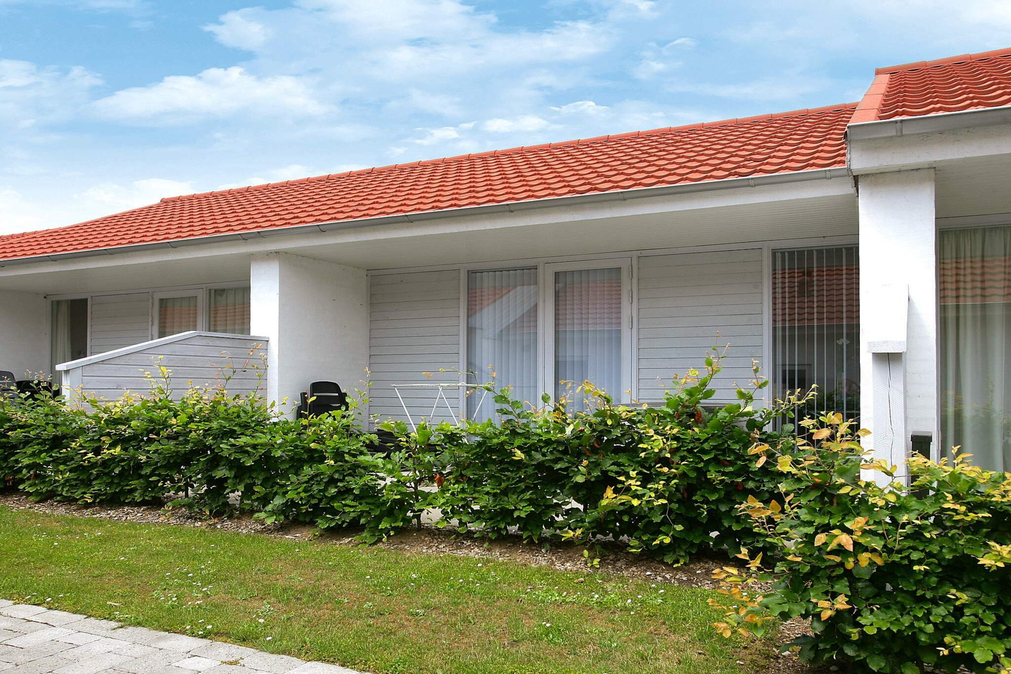 Approx. 50 m from the marina with miniature golf and play area and approx. 200 m from the centre of town is this terraced house located in Arø Marina. Ærø Marina consists of 37 houses built in 1986, after which the area was renovated in 2004 (outdoor areas).A refundable deposit might be charged closer to your check-in date. The security deposit ensures a smooth stay and covers any additional services or consumption charges.This deposit covers utilities consumed during your stay and any additional services that may be taken.The final amount will be adjusted based on actual meter readings, actual usage of extra services, and any remaining balance will be refunded within 21 days after checkout.This deposit simply acts as a prepayment for charges that  you would anyways pay for, ensuring a seamless stay and check-out experience.