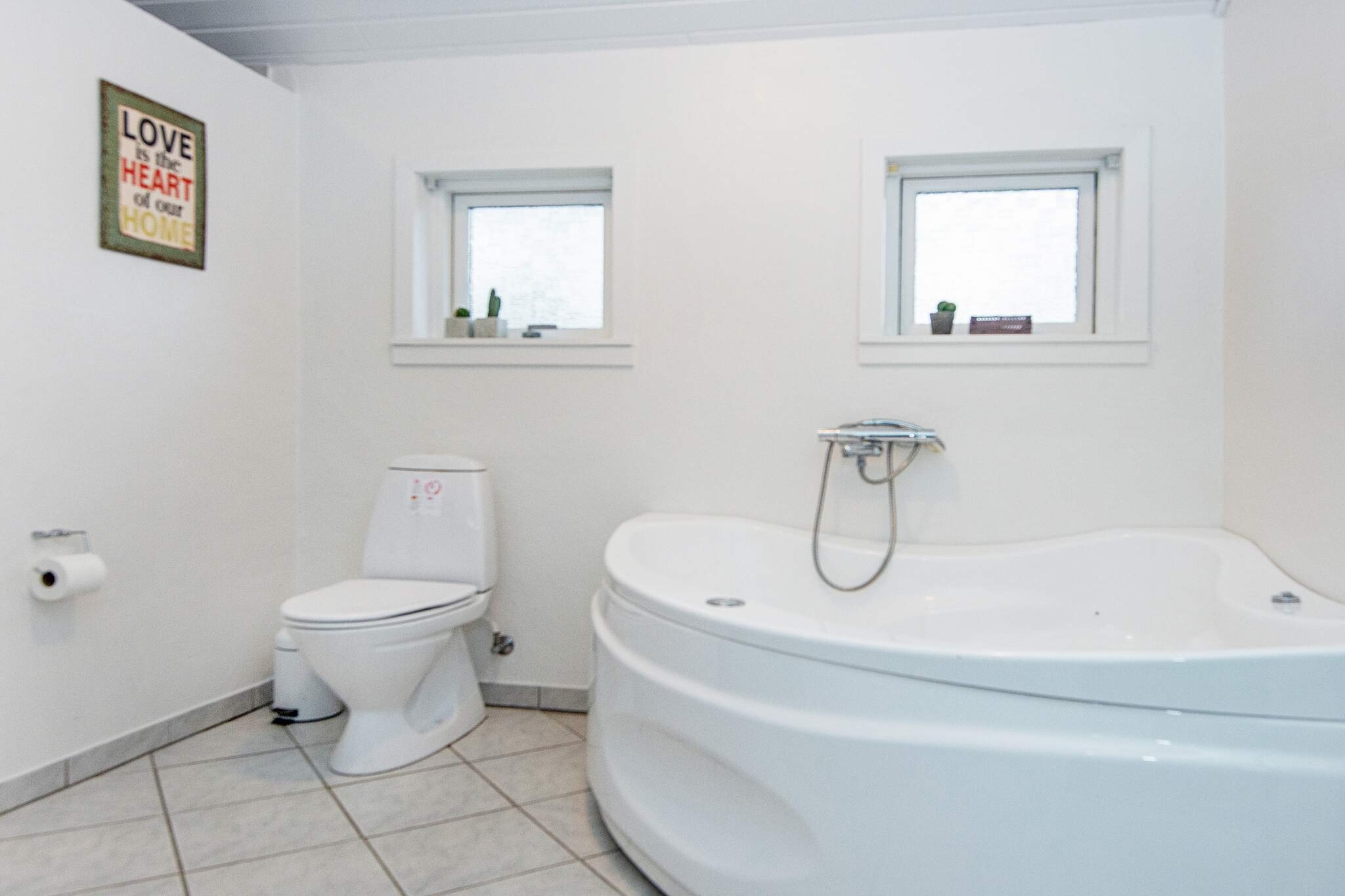 Holiday cottage on a large natural plot in a traditional cottage area. The entire plot is fenced so the dog can run freely. The house has modern and practical furnishings with every amenity needed. For pure relaxation you can enjoy the whirlpool and sauna after an active day. No letting to youth groups. A refundable deposit might be charged closer to your check-in date. TheÂ securityÂ depositÂ ensuresÂ aÂ smoothÂ stayÂ andÂ coversÂ any additionalÂ servicesÂ orÂ consumptionÂ charges.ThisÂ depositÂ coversÂ utilitiesÂ consumedÂ duringÂ yourÂ stay andÂ anyÂ additionalÂ servicesÂ thatÂ mayÂ beÂ taken.TheÂ finalÂ amountÂ willÂ beÂ adjustedÂ basedÂ onÂ actualÂ meter readings,Â actualÂ usageÂ ofÂ extraÂ services,Â andÂ anyÂ remaining balanceÂ willÂ beÂ refundedÂ withinÂ 21Â daysÂ afterÂ checkout.ThisÂ depositÂ simplyÂ actsÂ asÂ aÂ prepaymentÂ forÂ chargesÂ that Â youÂ wouldÂ anywaysÂ payÂ for,Â ensuringÂ aÂ seamlessÂ stayÂ and check-outÂ experience.