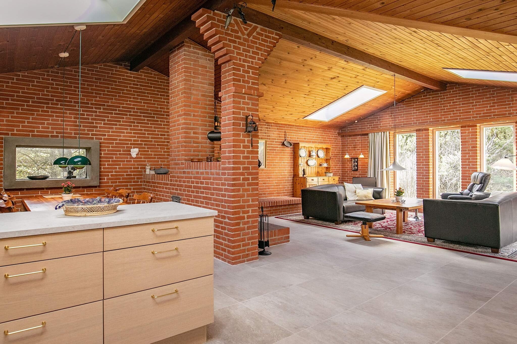 open kitchen(cooker(electric), hood, coffee machine, microwave, dishwasher, fridge), Living/bed room(TV(satellite, german television channels, danish TV channels (DR1 and TV2)), DVD player, CD player, stereo unit), bedroom(double bed), bedroom(double bed), bedroom(double folding bed), bathroom(bathtub or shower, washbasin, toilet, washing machine), garage, dishwasher, sauna(indoor, heated), heating(electric), terrace, BBQ