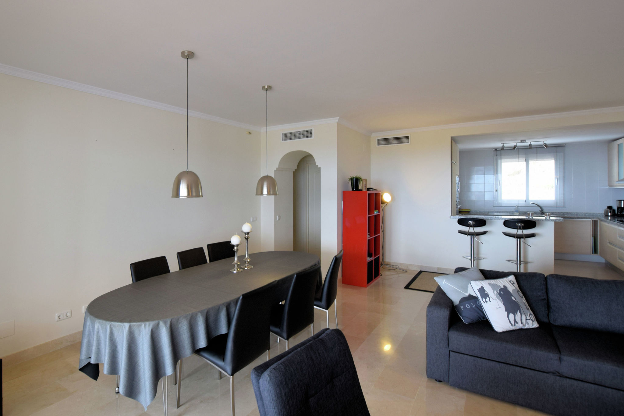 Luxe appartement in Sitio de Calahonda met prachtig zeezicht