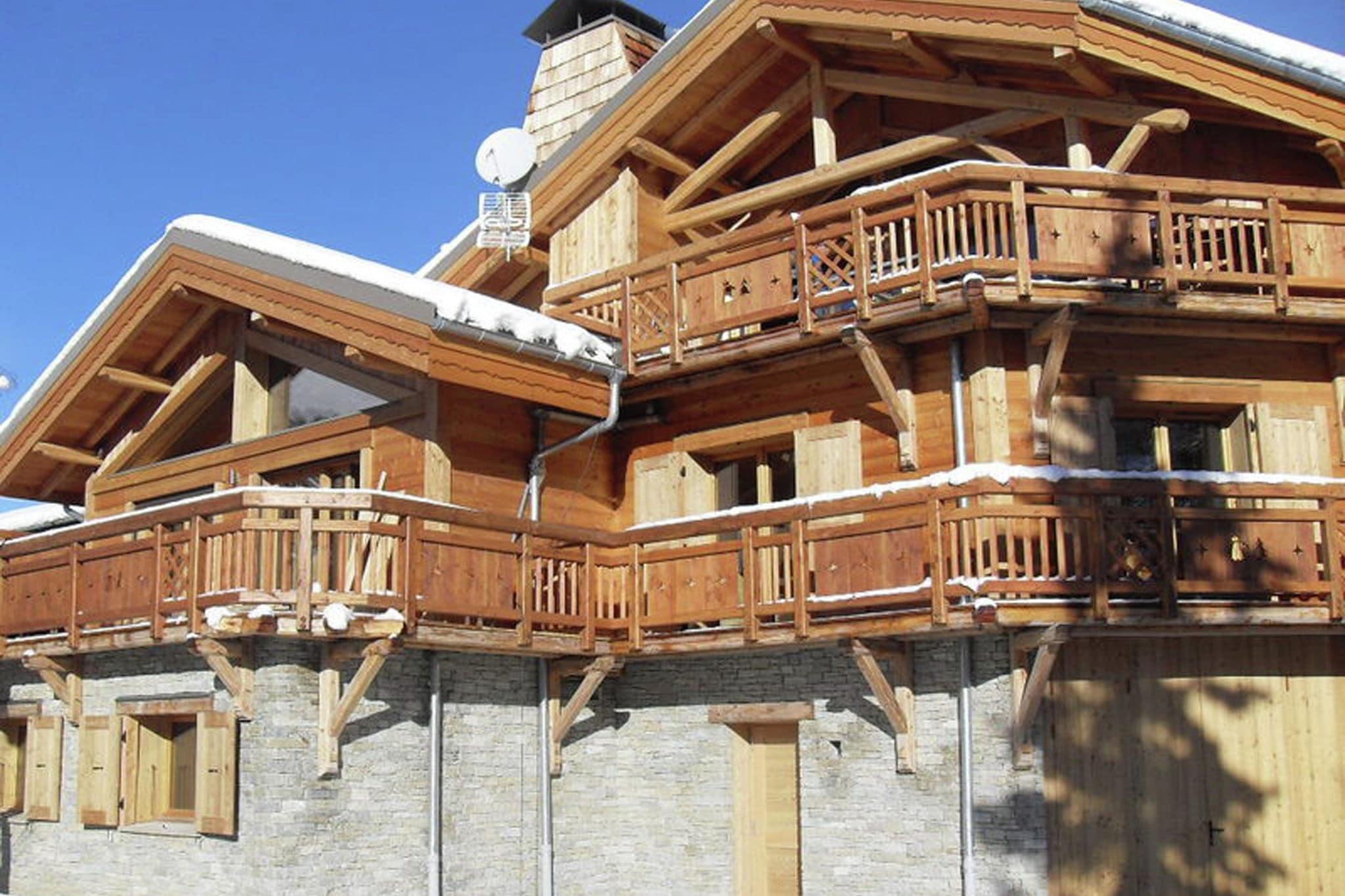 Beautiful chalet with a fireplace only 50m from the slopes