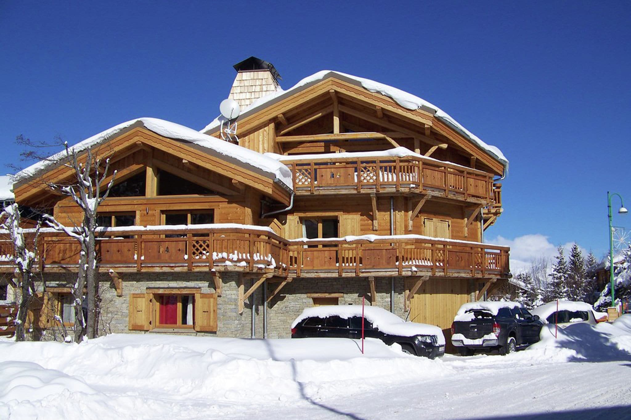 Beautiful chalet with a fireplace only 50m from the slopes
