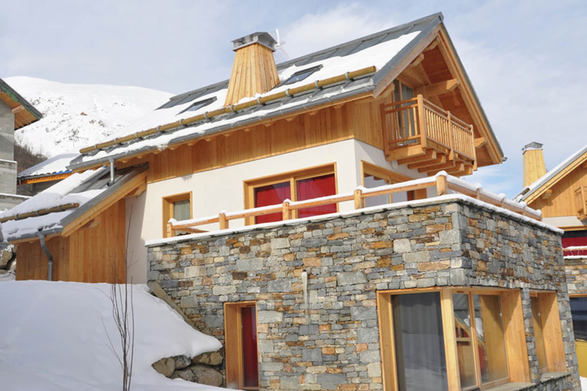 Panoramic chalet near the mountain village of Valloire
