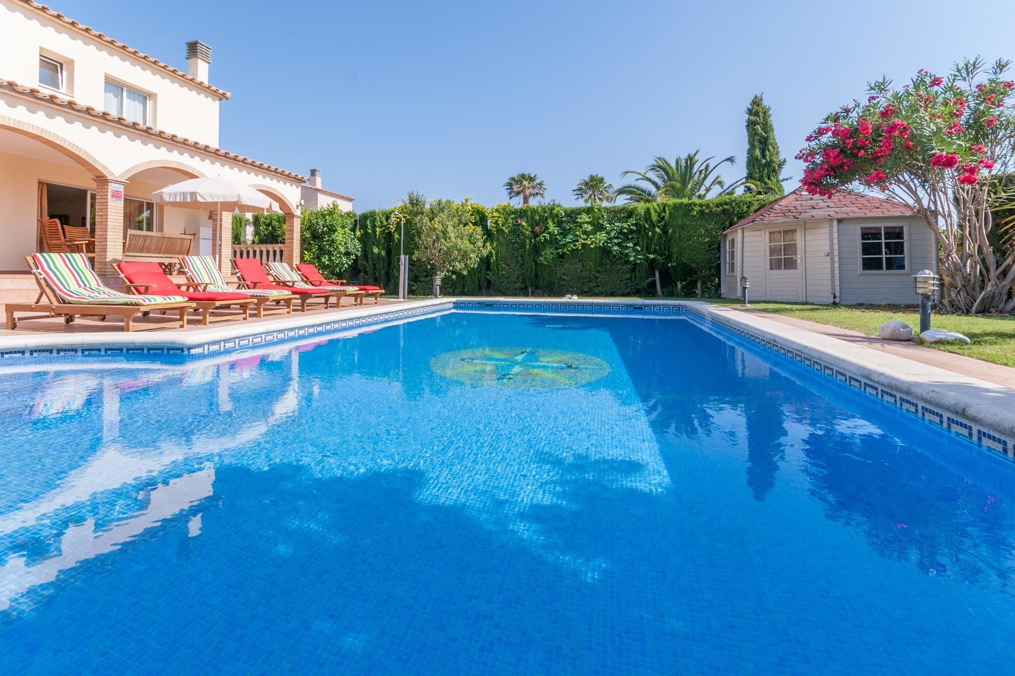 Luxuriöses Ferienhaus mit Pool in St. Pere Pescador