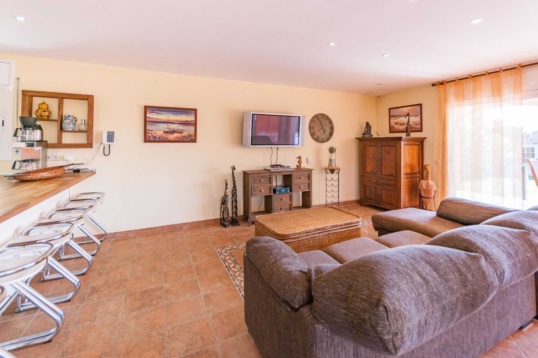 Fantastic holiday home for 14 persons in Sant Pere Pescador with private pool