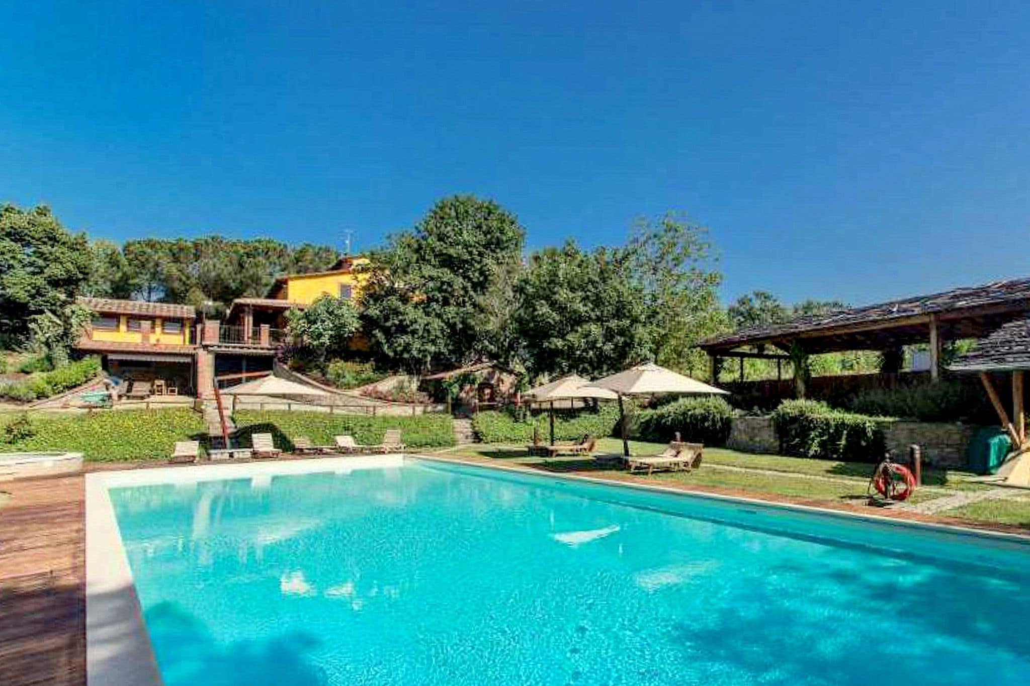 Mooi appartement in Terranuova Bracciolini met zwembad