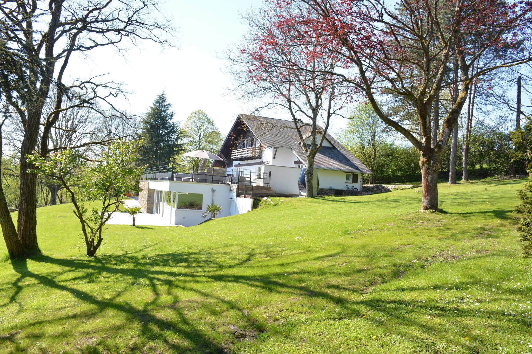 Stately Chalet in Stoumont with Pool & Sauna