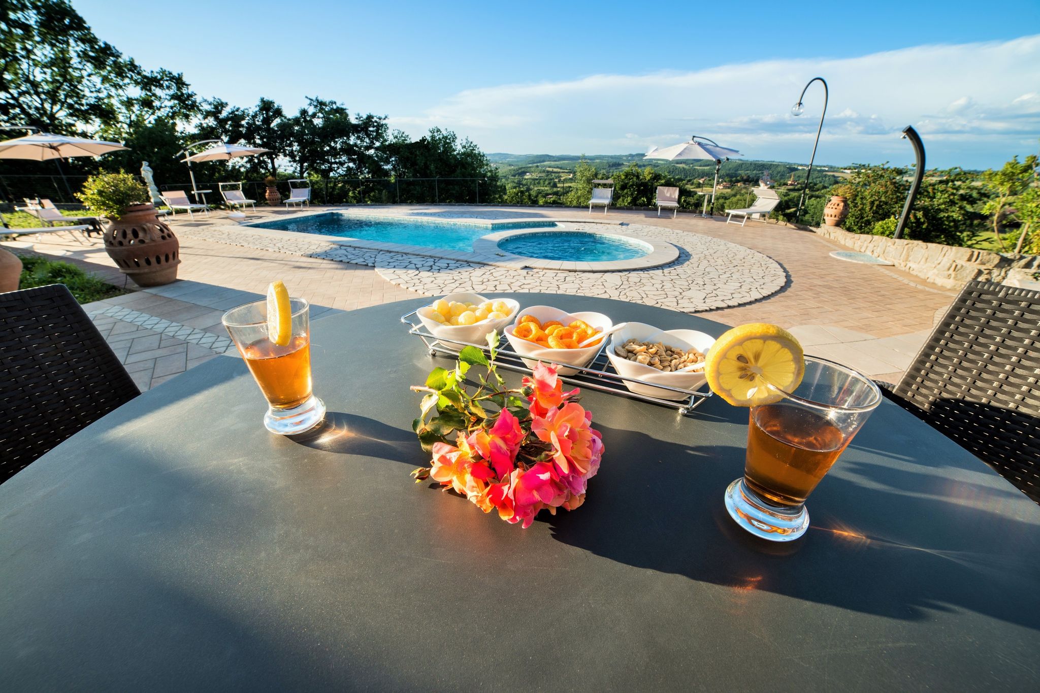 Villa in Montefiascone met een zwembad en bubbelbad