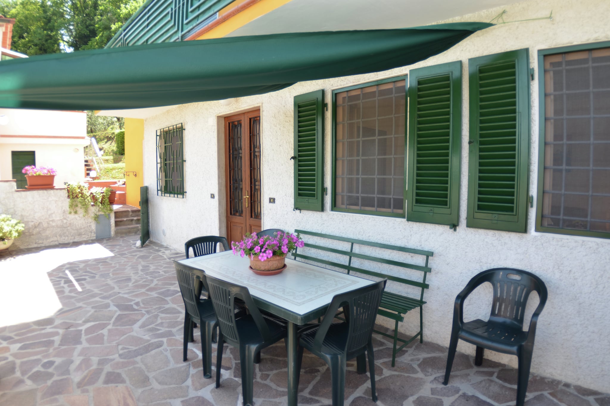 Exterior Summer