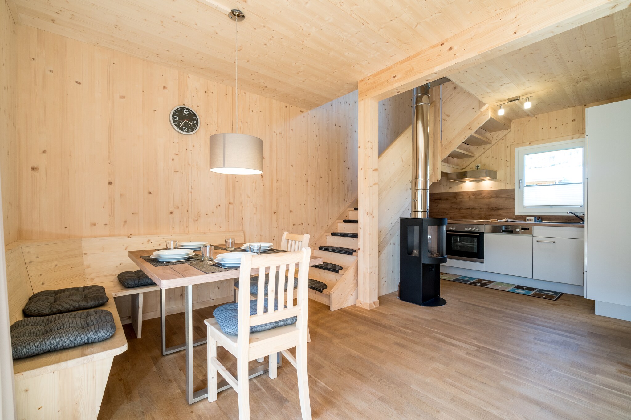 Snug chalet with sauna