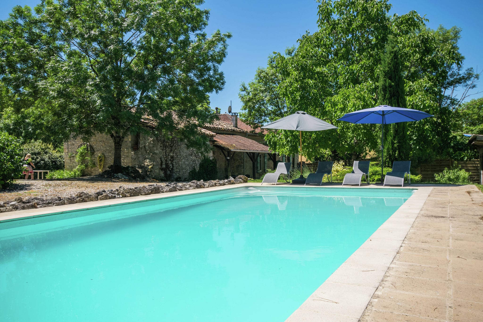 Wunderschönes Herrenhaus in Bourg-De-Visa mit Pool