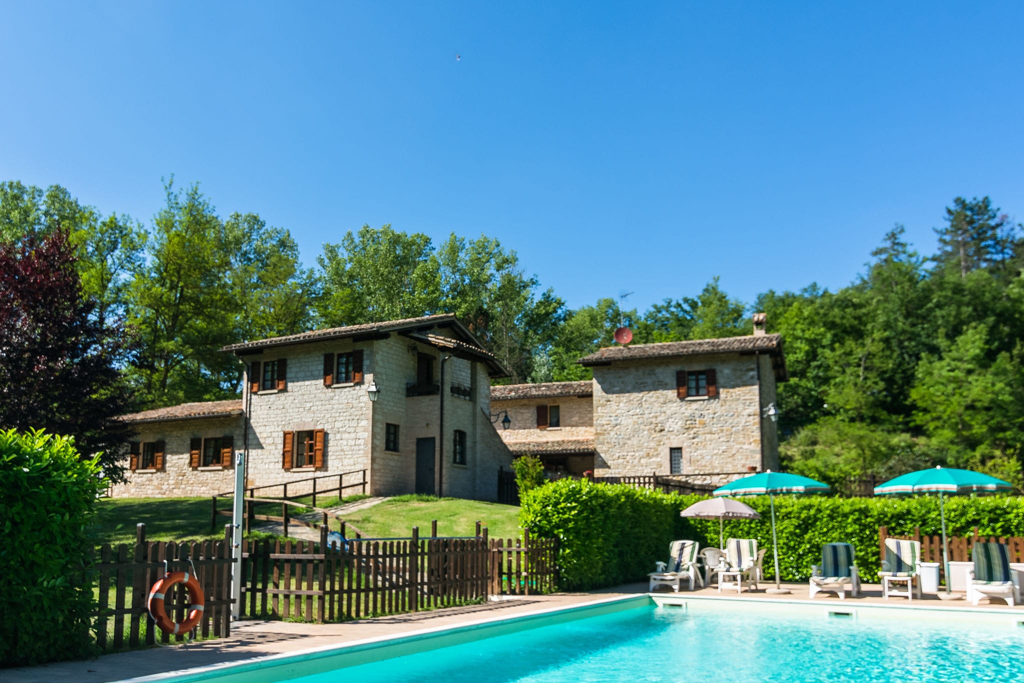 Authentiek appartement in Gubbio met jacuzzi en zwembad