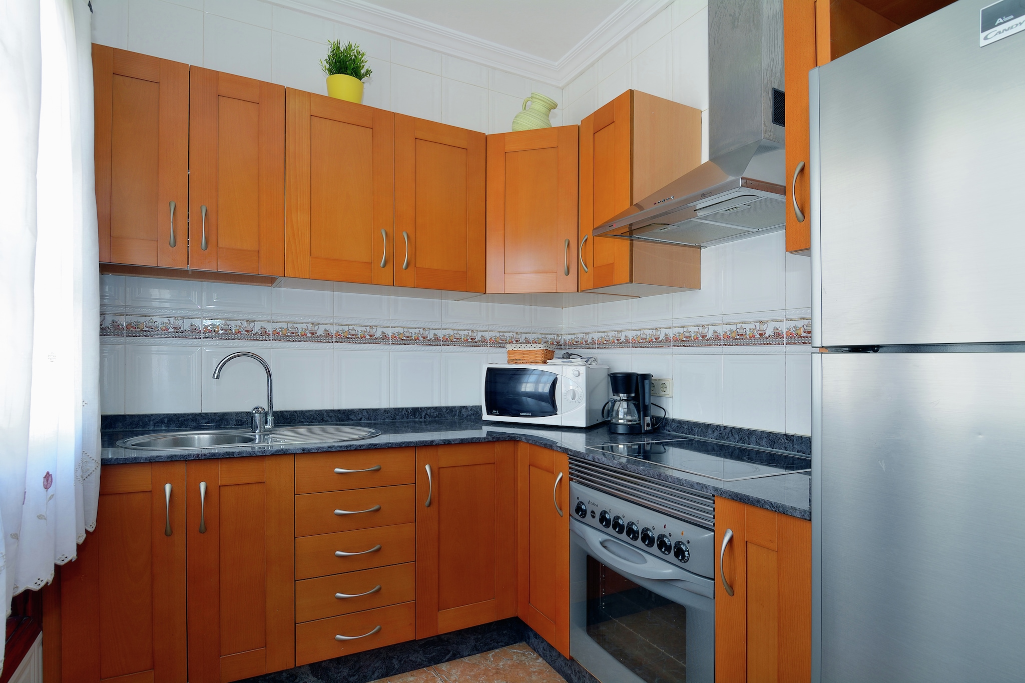 Apartment Lemon-Kitchen