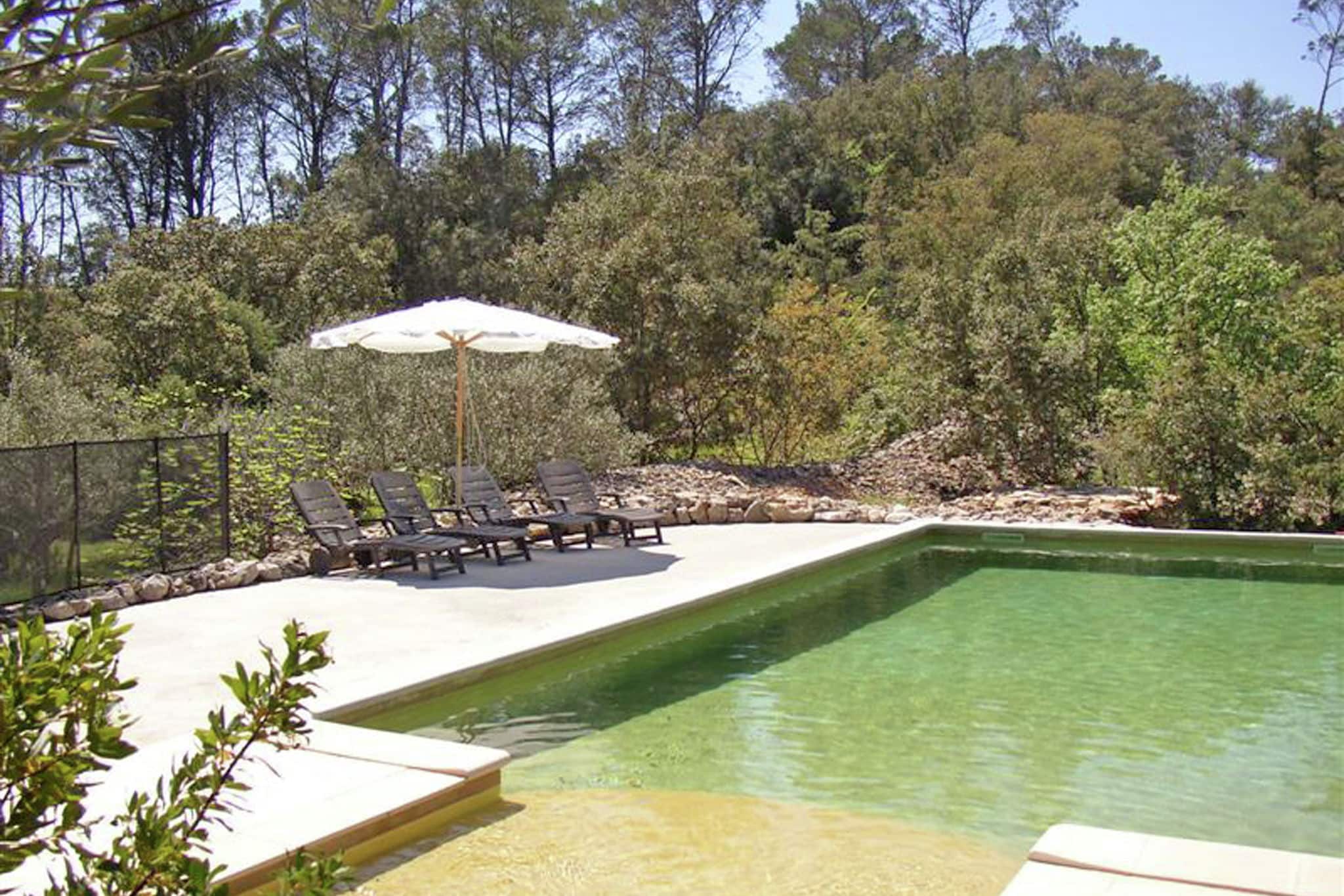 Propriété au calme près de Carcès avec piscine privée