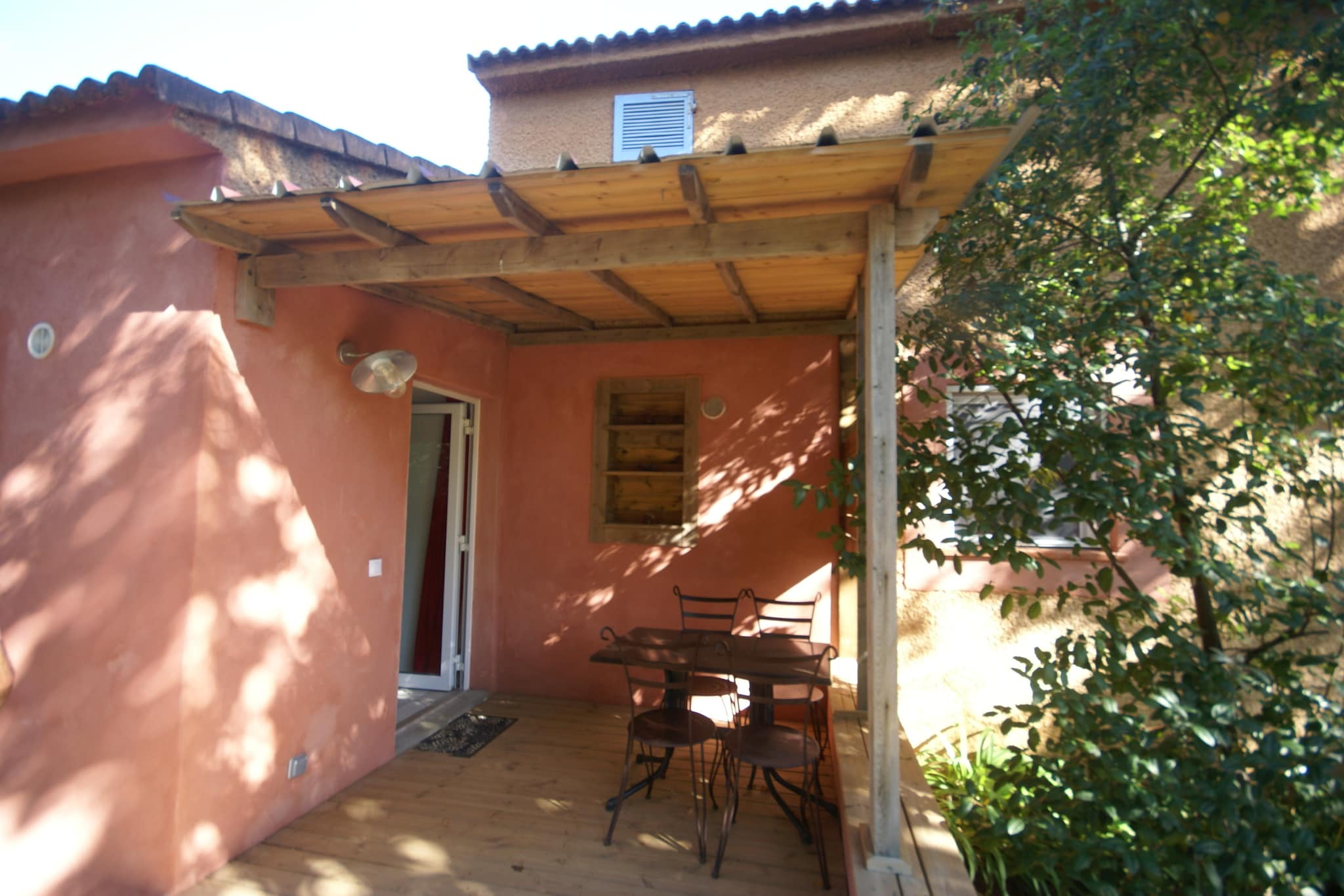 Cosy Holiday Home in Poggio-Mezzana on the Beachside