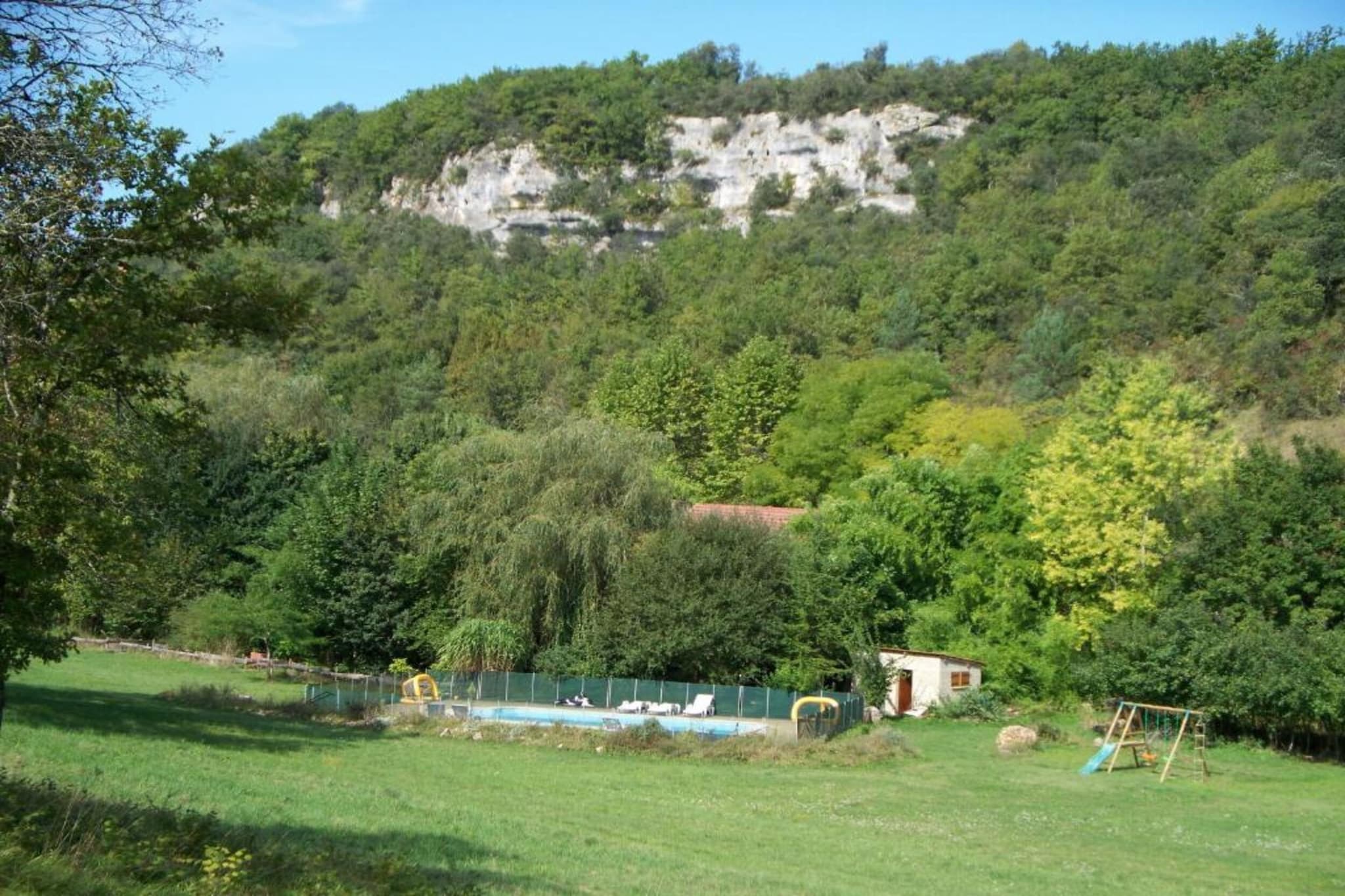 Le Clos du Rocher 1-Areas summer 20km