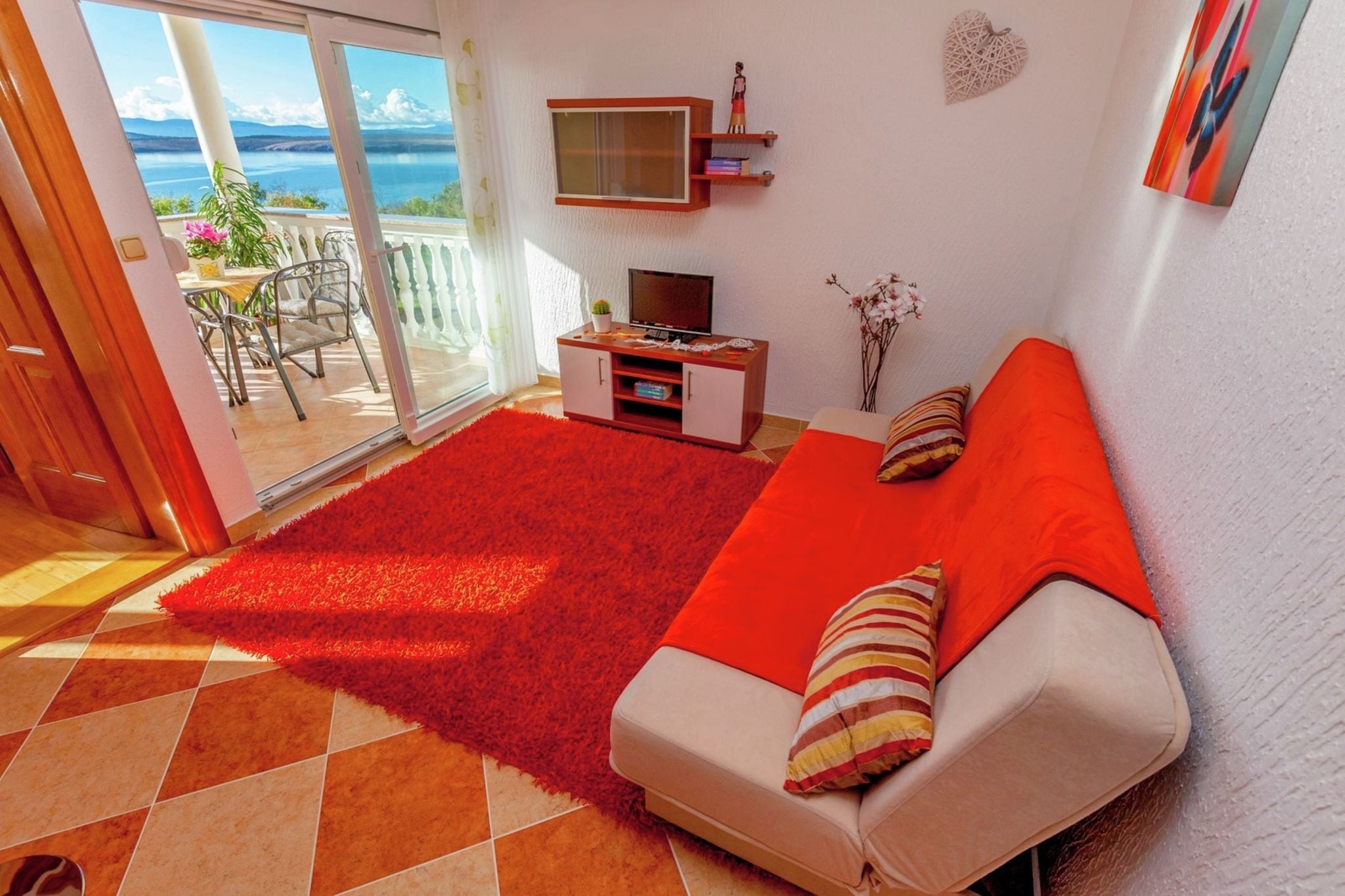 Schattige appartement met terras en uitzicht op zee, 300m afstand van het strand