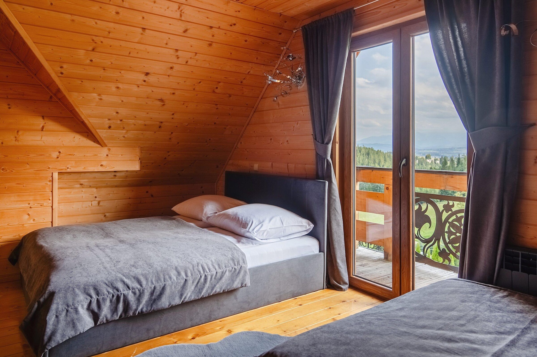 A luxury villa in the Tatra Mountains-Slaapkamer