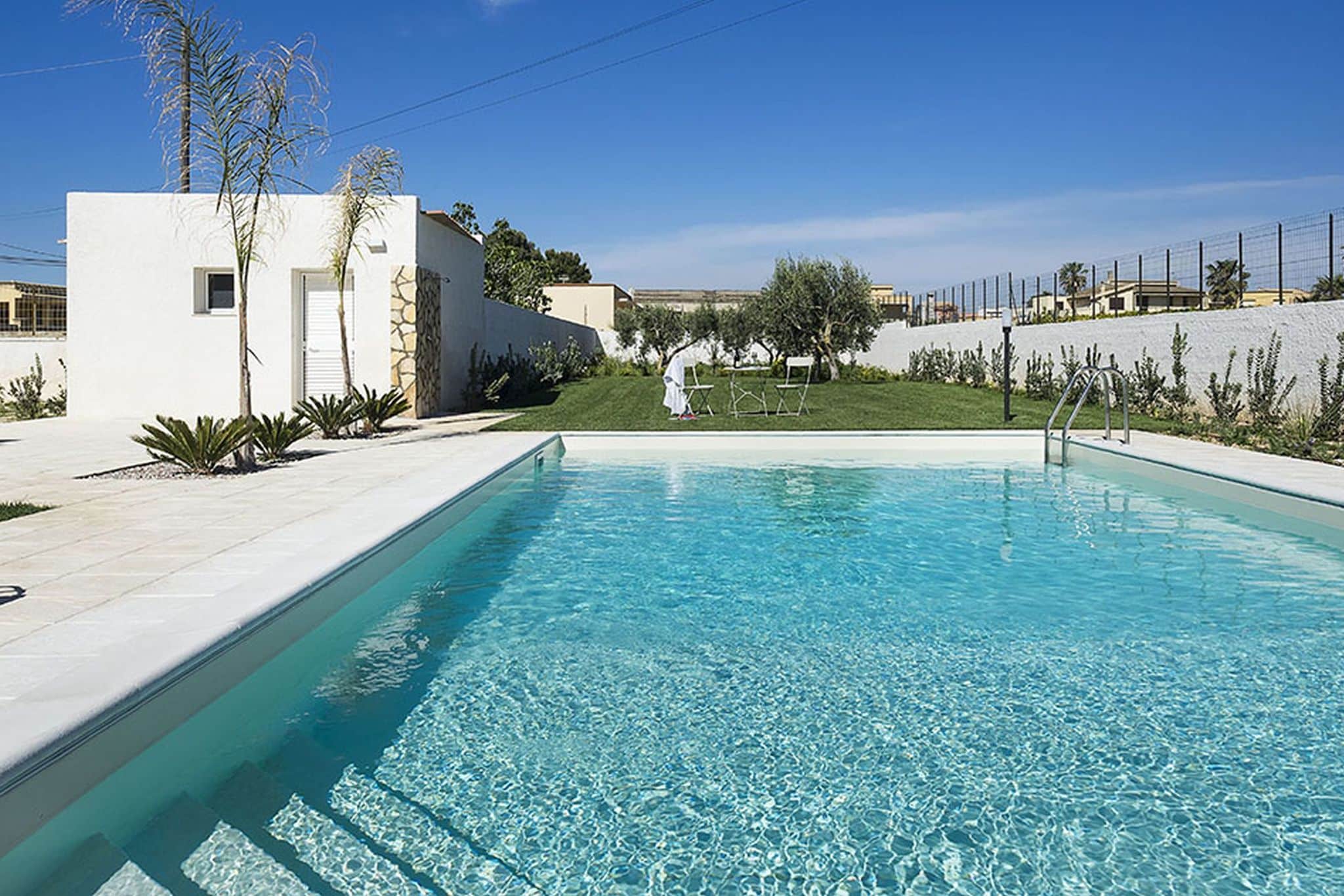 Luxury villa in Marsala with pool and private garden and only 400m from the sea