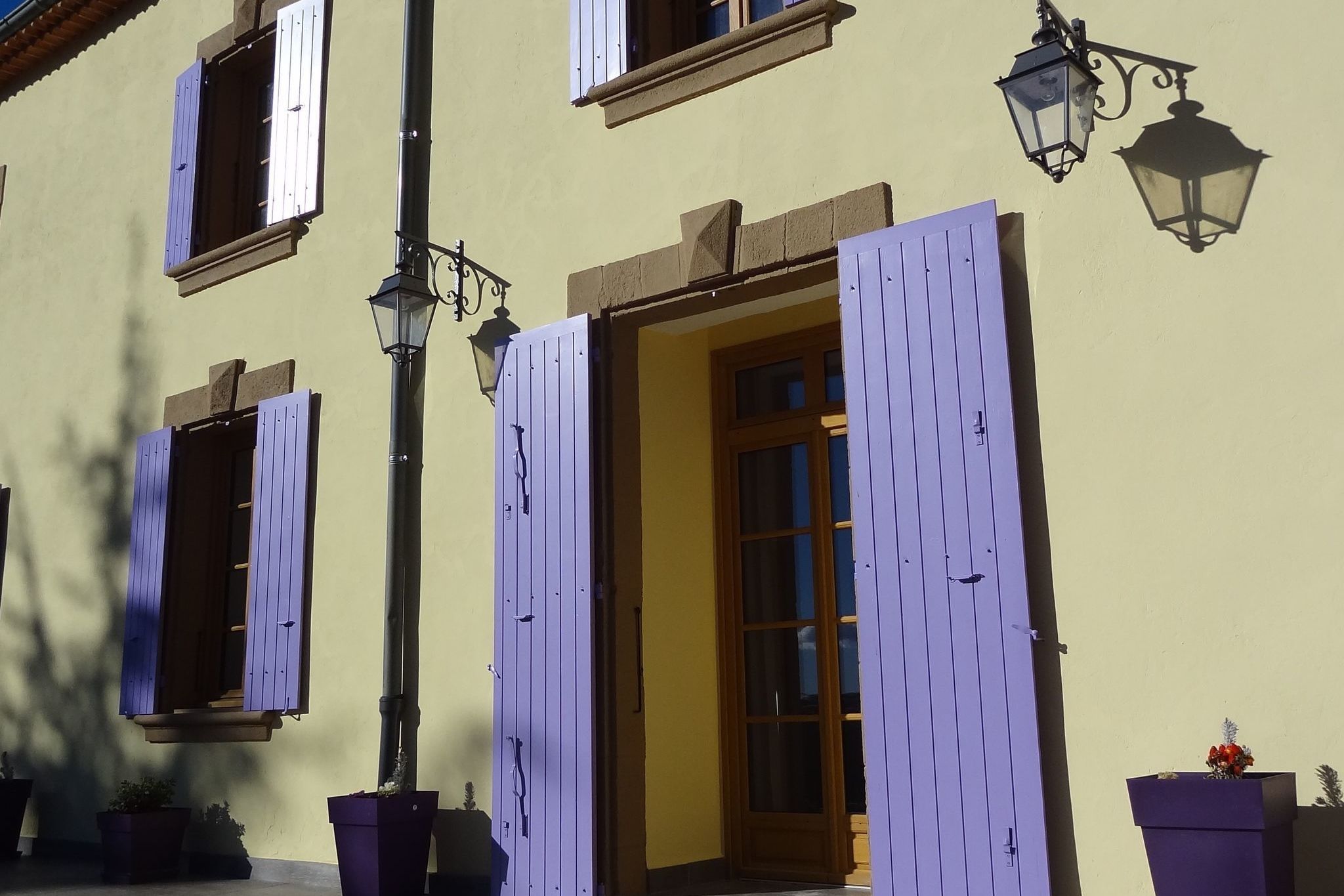 Nice apartment with dishwasher located among lavender fields