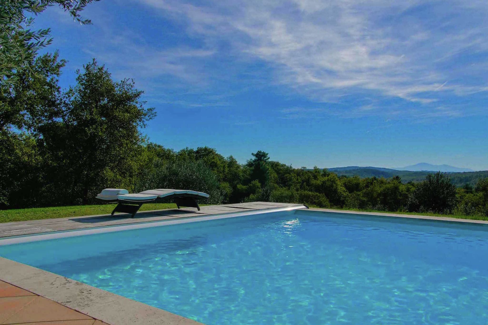 Rural villa with heated pool, large terrace and beautiful views