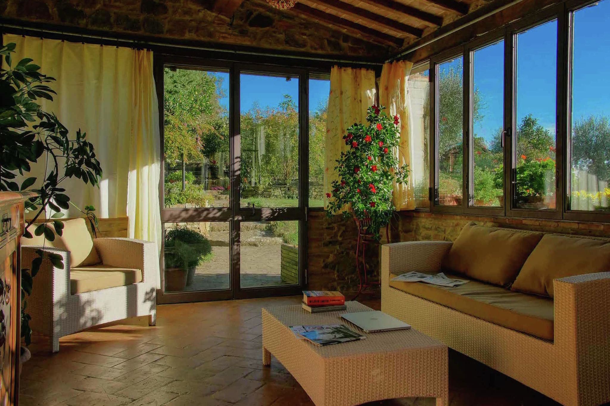 Rural villa with heated pool, large terrace and beautiful views