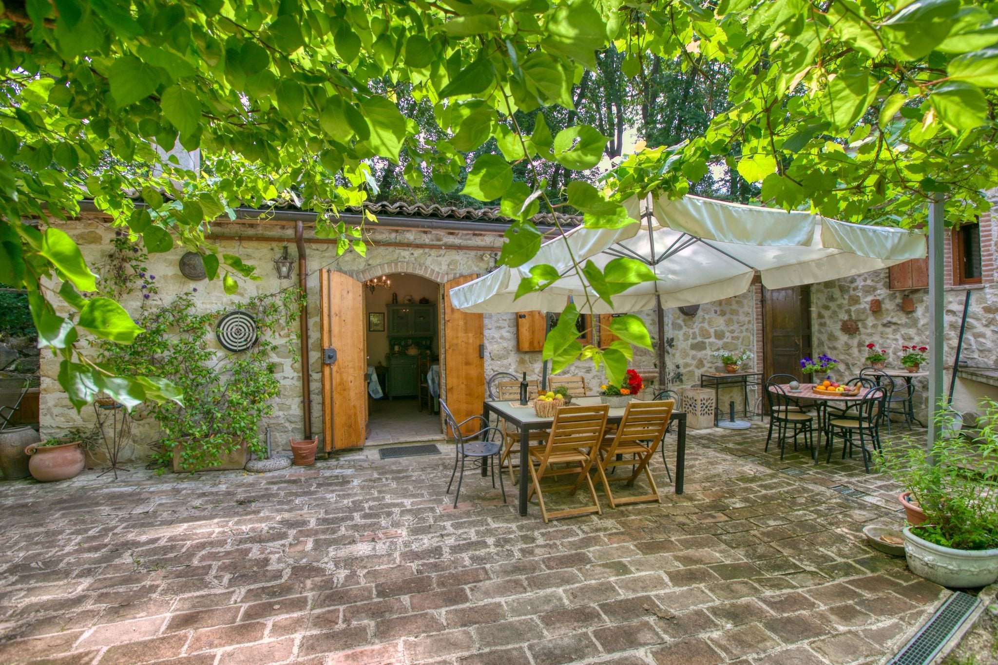 Charmante maison de vacances à Assisi, avec piscine