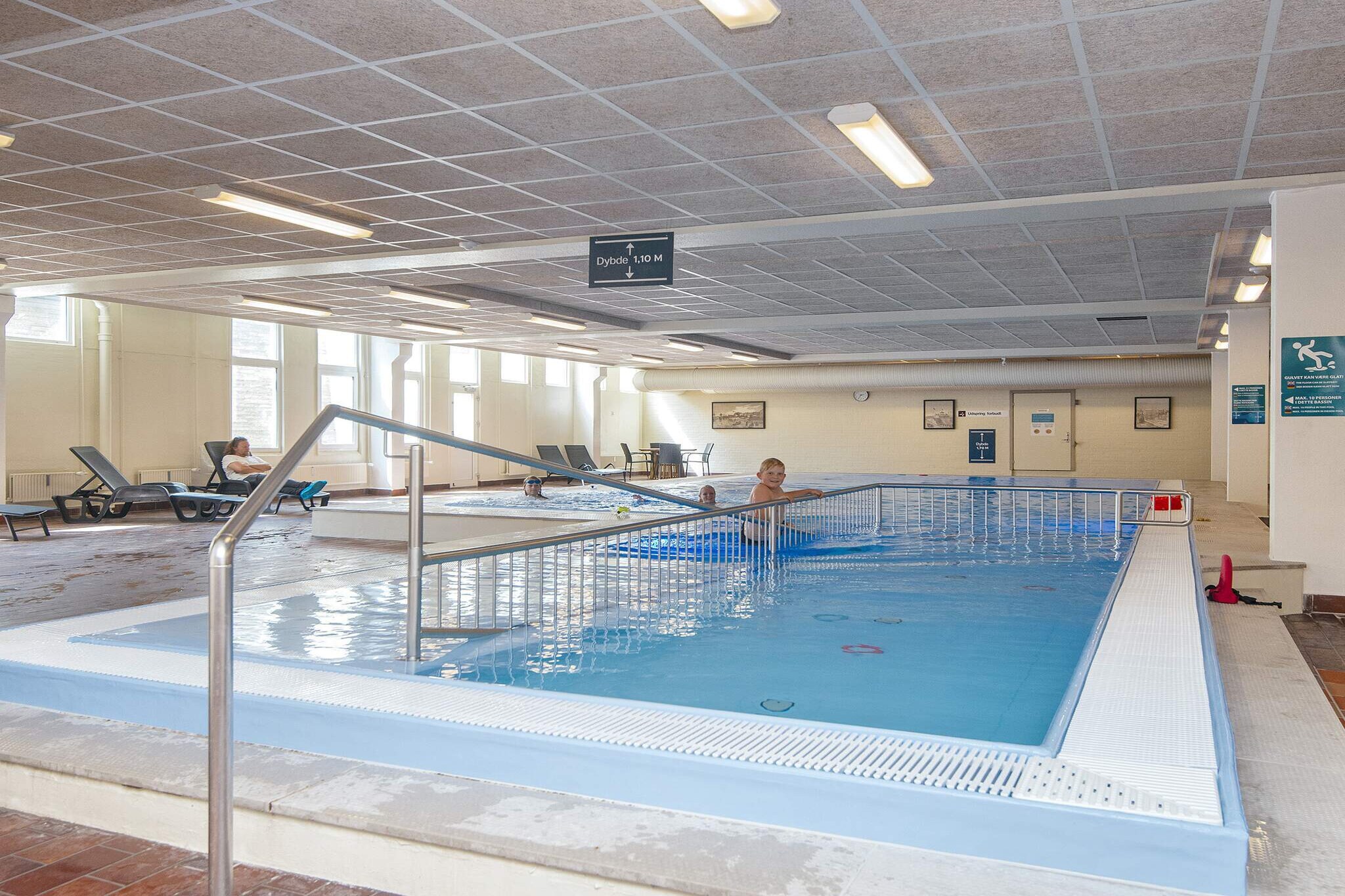 2 room south facing-Niet-getagd