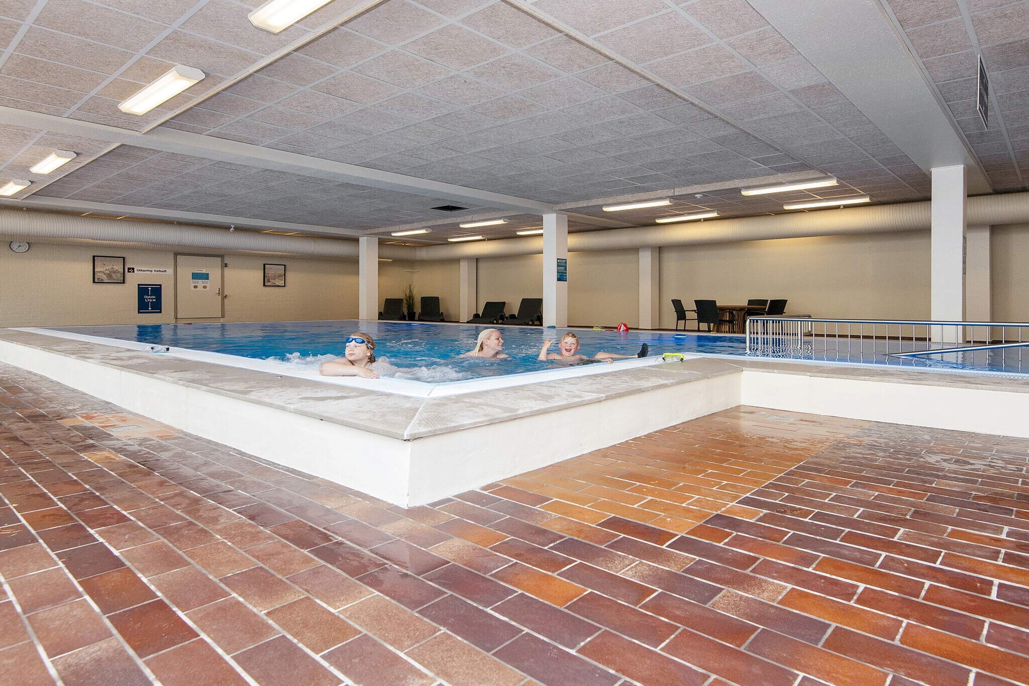 2 room south facing-Niet-getagd