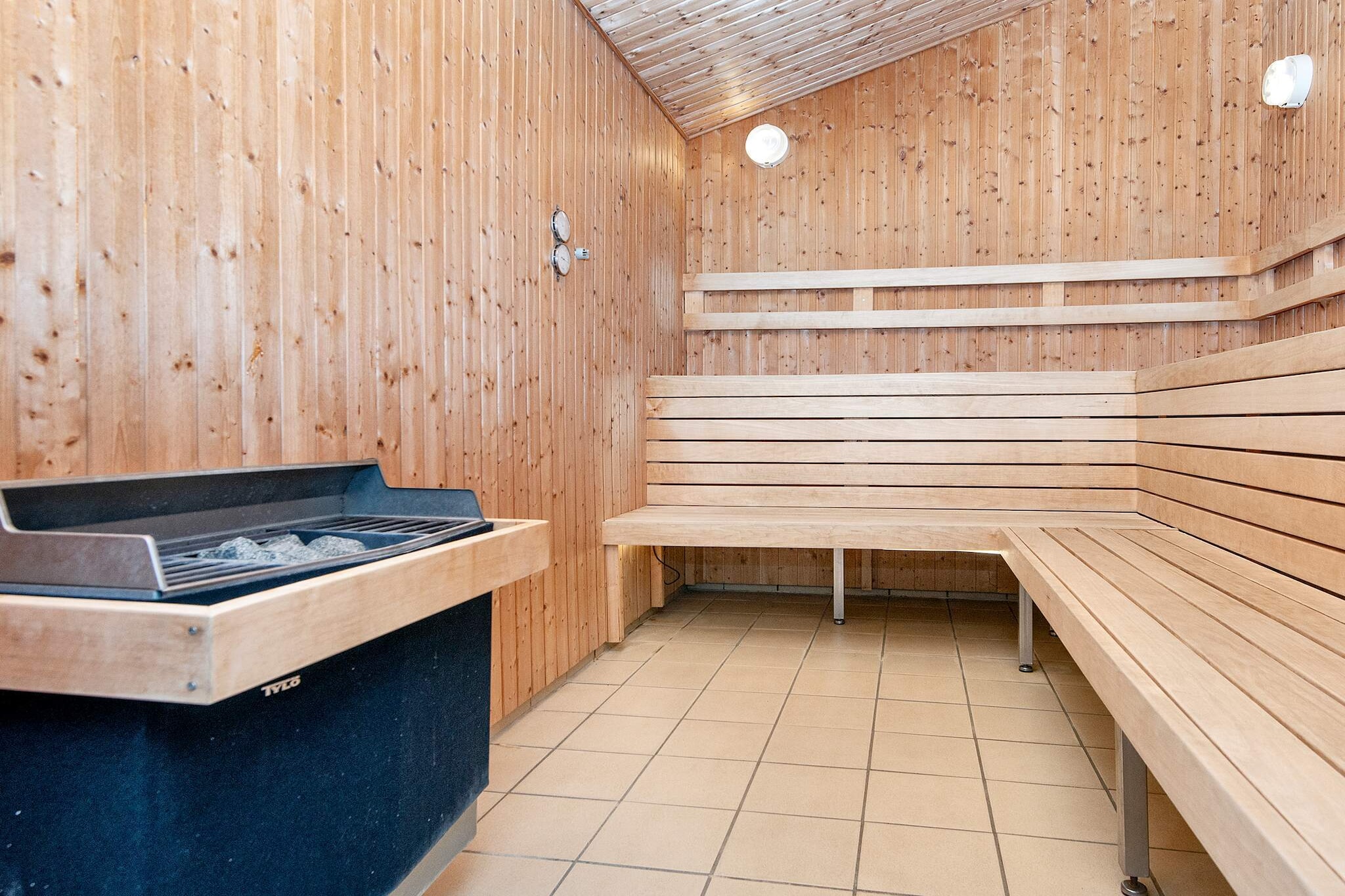 3 room,2 levels,Standard - Sauna