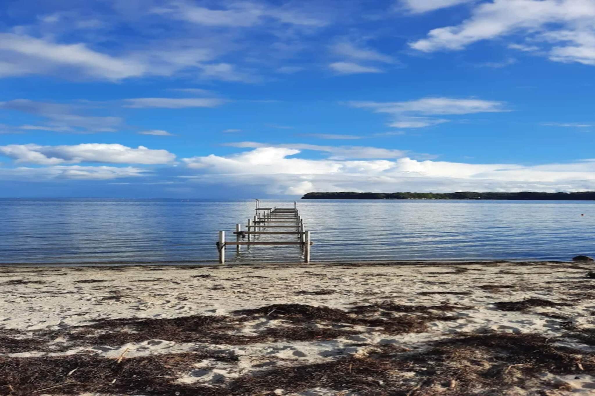1 room w/seaview-Waterzicht