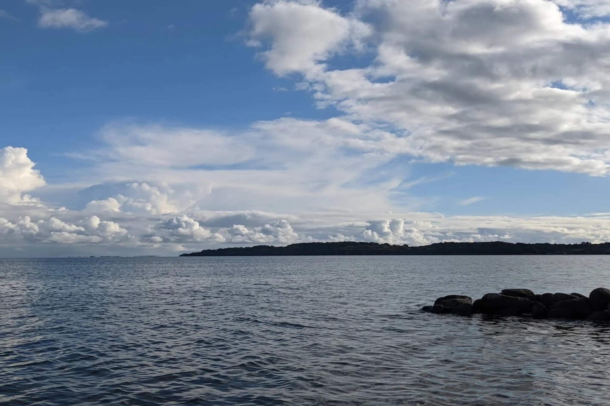 1 room w/seaview-Waterzicht