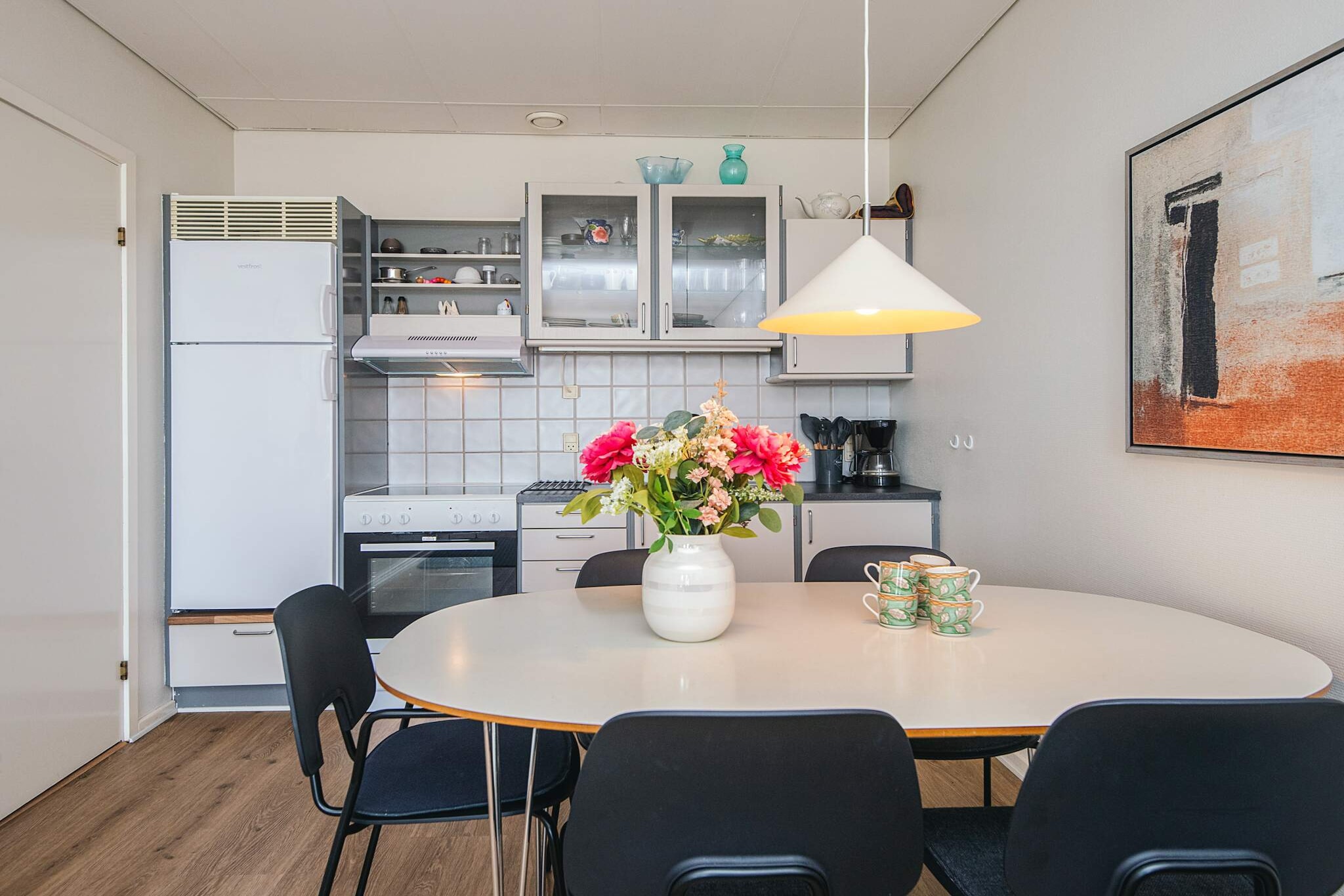 1 room w/seaview - Binnen