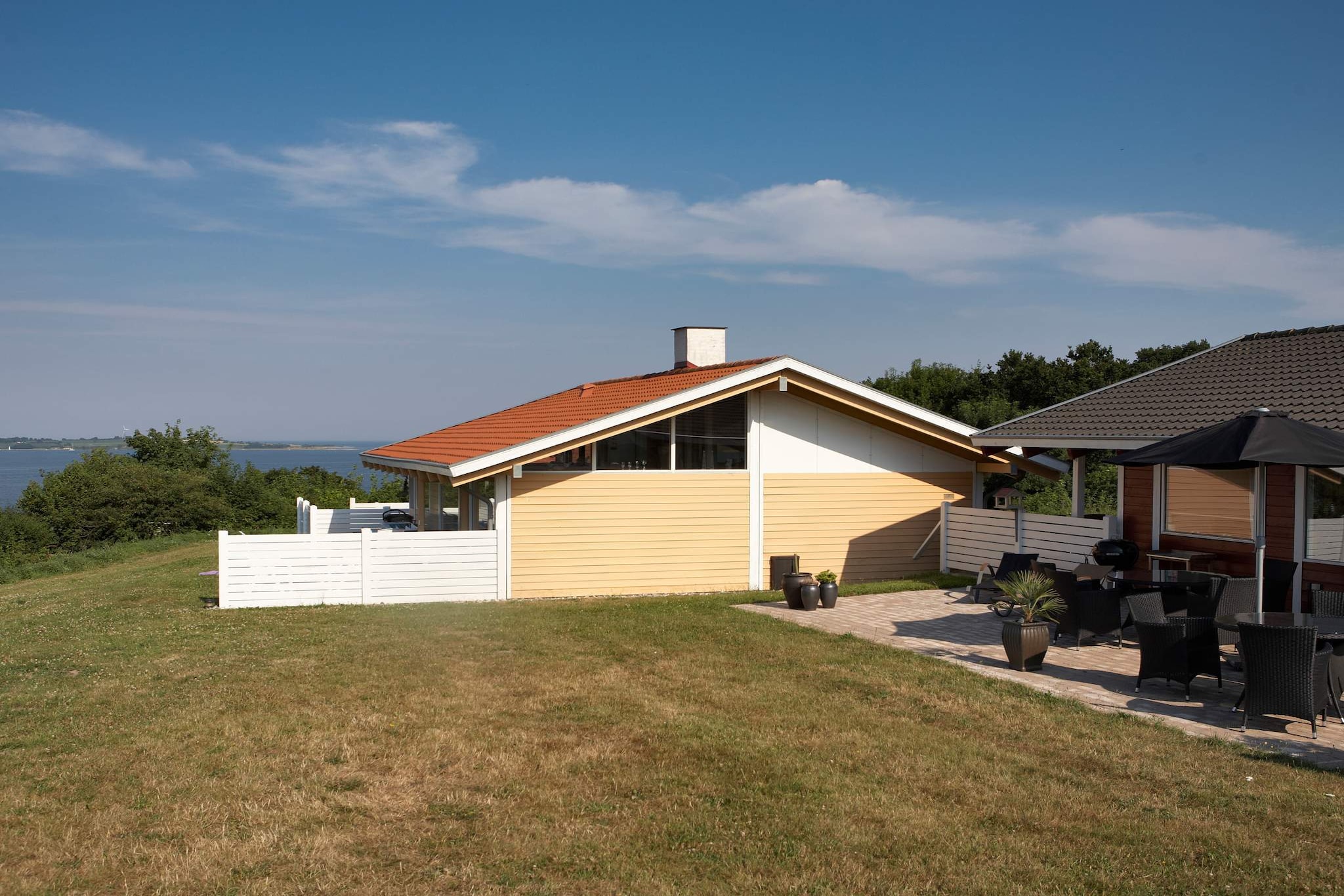 3 room w/seaview,House