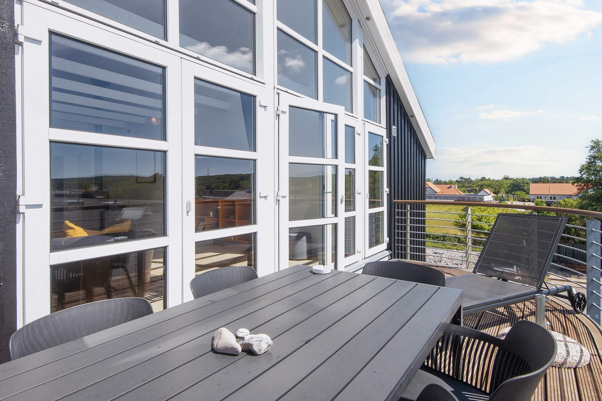 3 room,1 st floor,penthouse