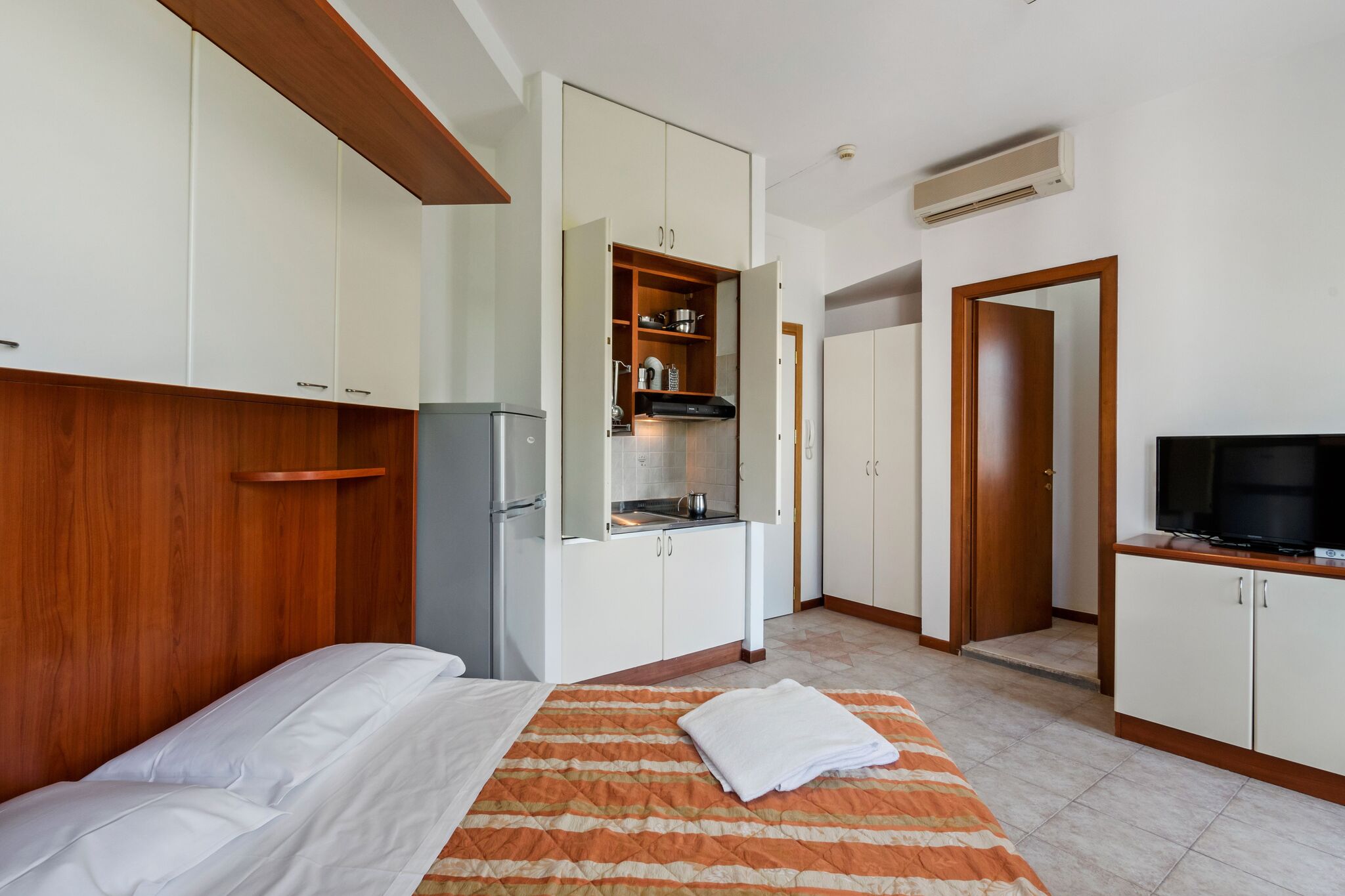Homely Apartment in Rimini with Balcony