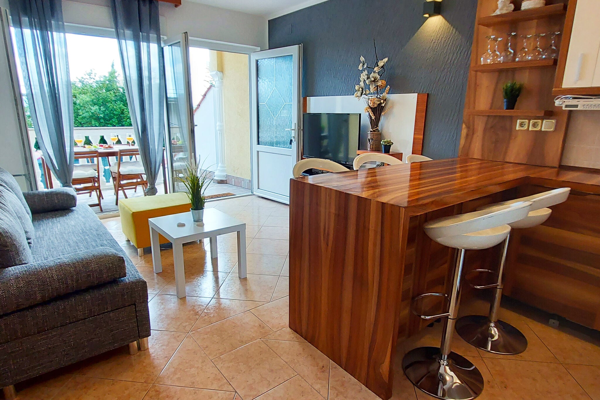 Mooi appartement in Crikvenica met een terras