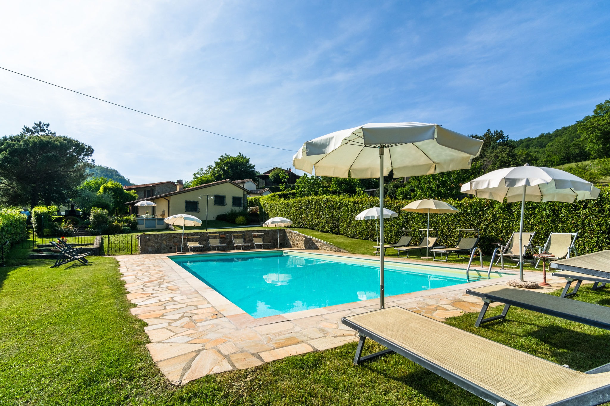Spectaculaire maison de vacances à Dicomano avec piscine