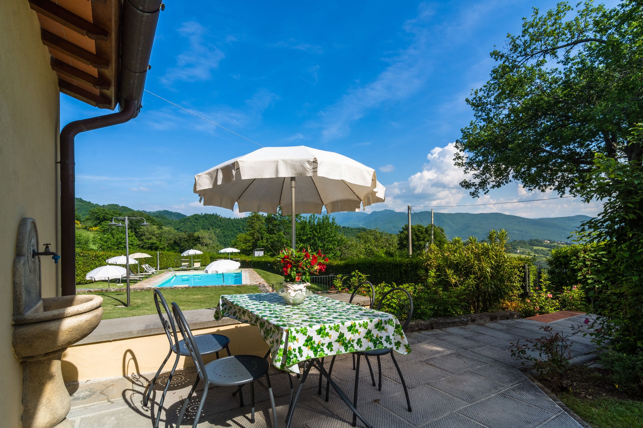 Spectacular Holiday Home in Dicomano with Swimming Pool