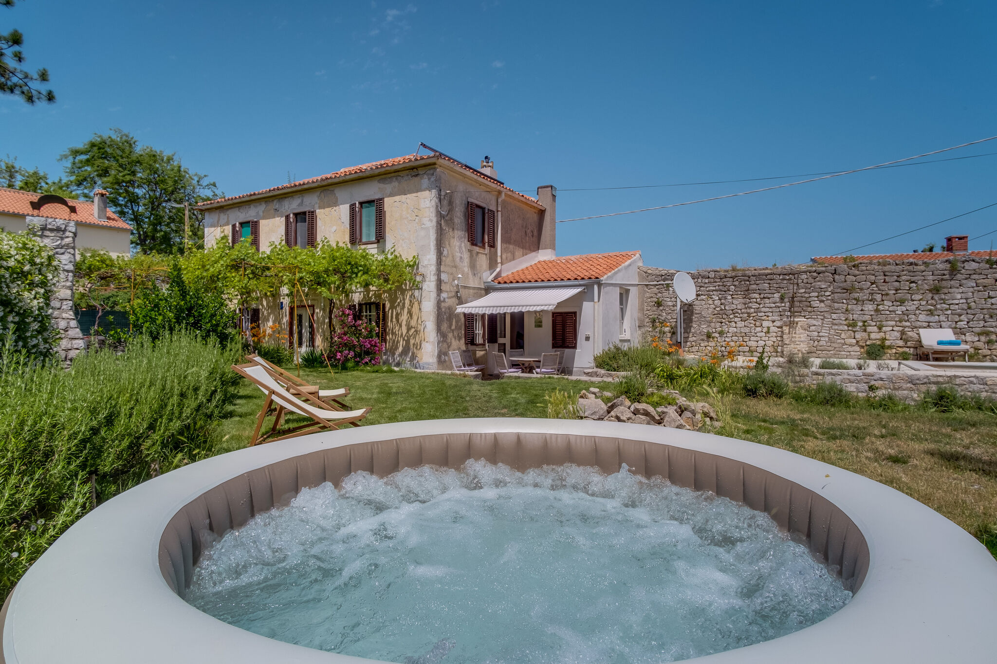 Villa auf den kroatischen Inseln mit Meerblick