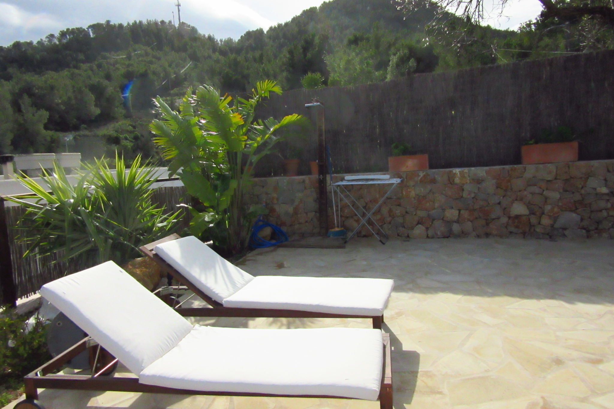 Fantastic villa  with large warm Whirlpool in the garden and vieuw at the sea.