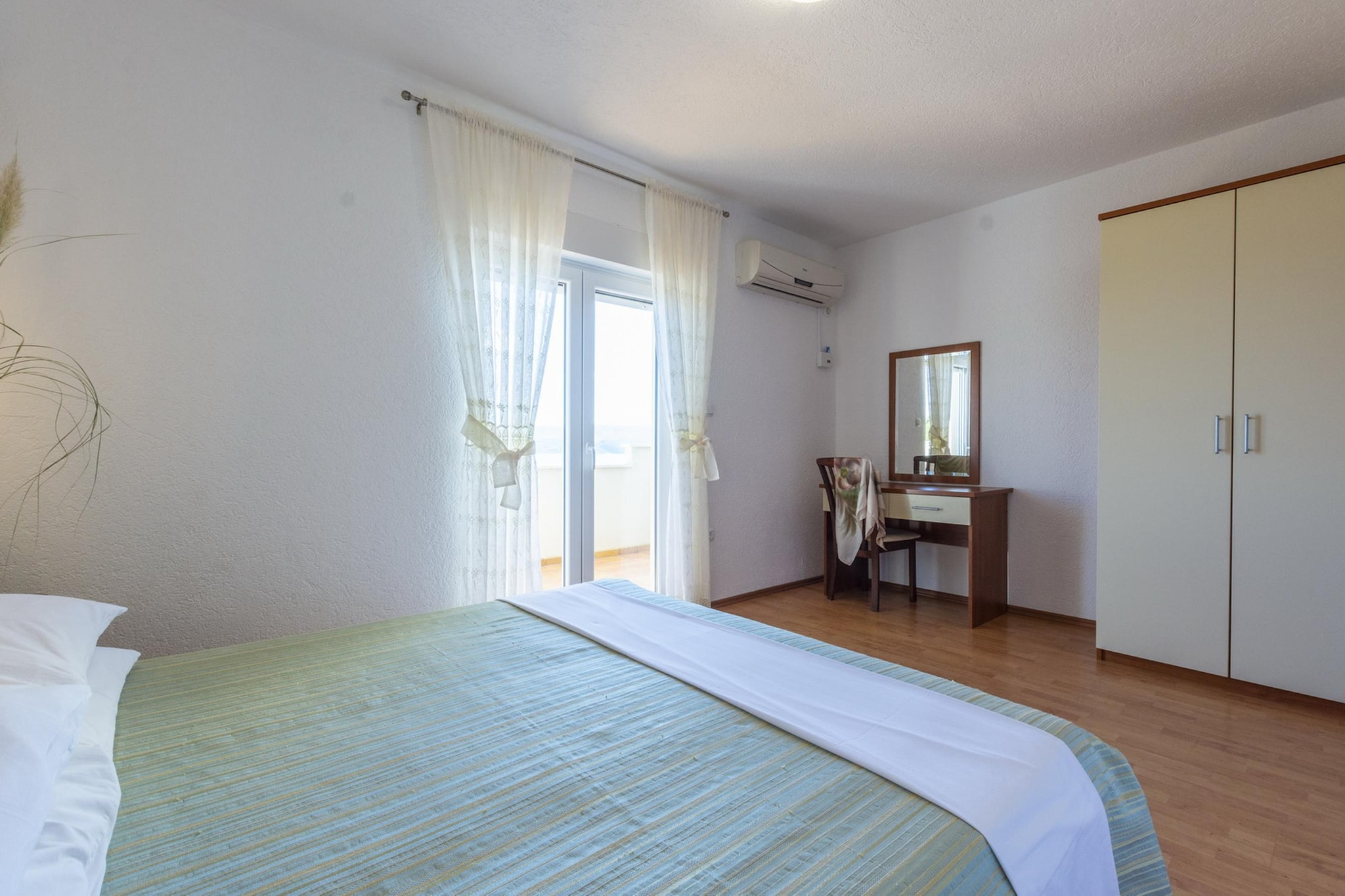 Shared pool apartment David - first floor - Slaapkamer