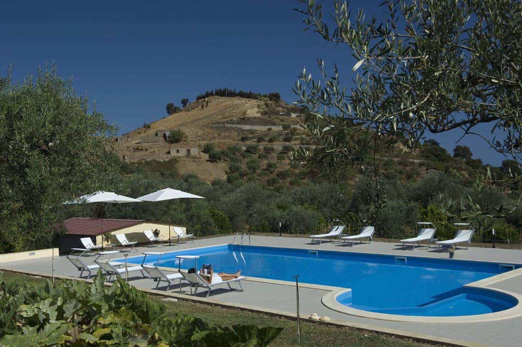 Rustiek appartement op Sicilië met zwembad