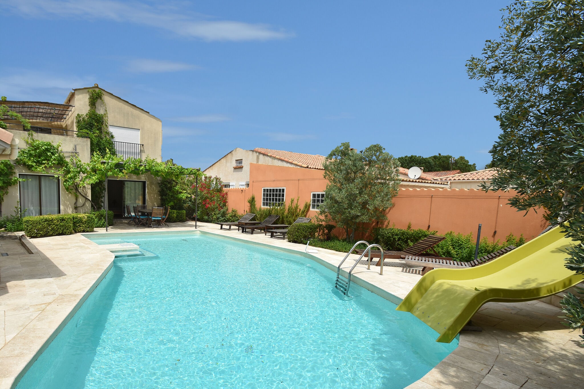 Villa spacieuse au Canet avec piscine