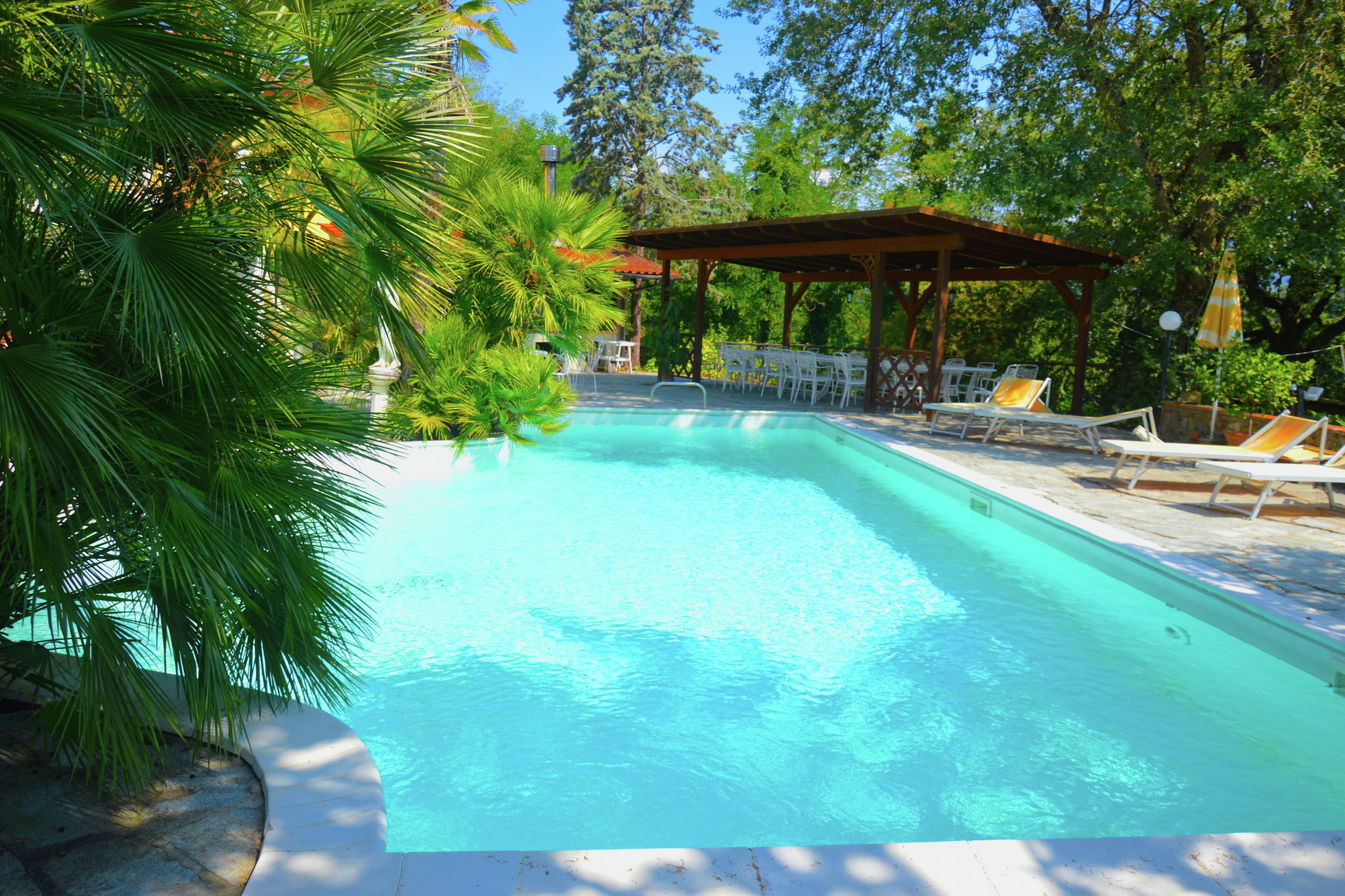 Spacious Holiday Home in Terranuova Bracciolini with Pool
