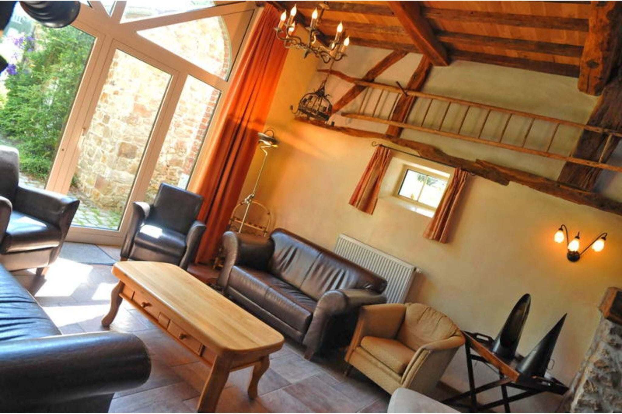 Maison de vacances rénovée à Érezée avec sauna