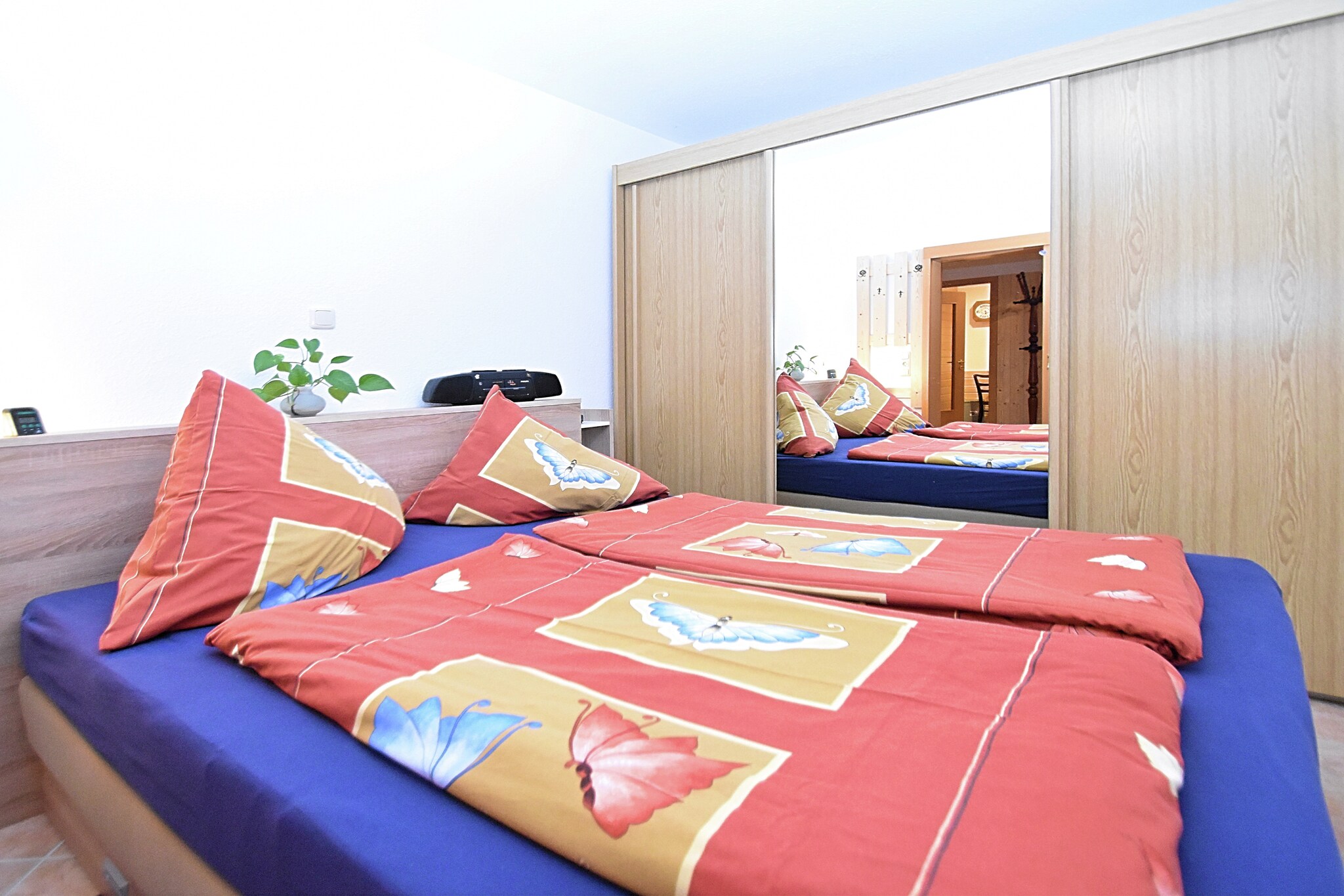 Ground floor: (Entrance, Living room(single sofa bed, TV(satellite), radio), Kitchen(dining table, cooker(ceramic), coffee machine(filter), oven, dishwasher, fridge(+ freezer)), bedroom(double bed), bathroom(bath tub, shower, washbasin, toilet))\n\nmicrowave, cot, heating(electric), garden furniture, BBQ(on request), parking, parasol