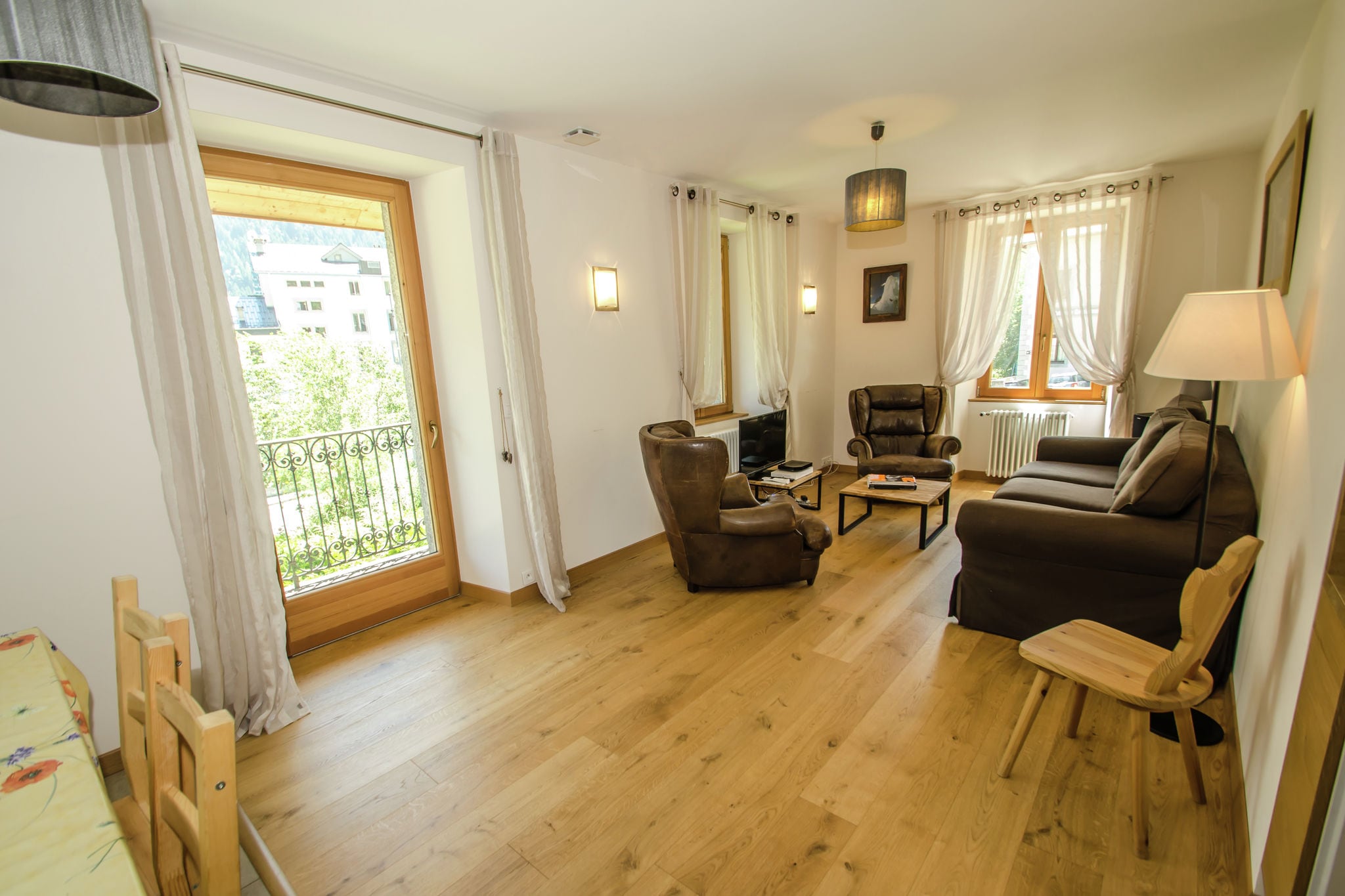 Luxe appartement in De Rhone Alpen vlak bij een meer